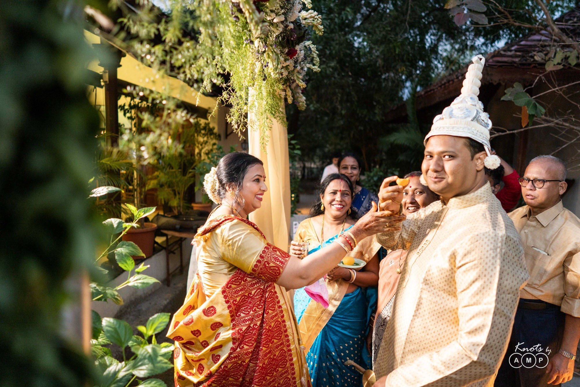 Intimate-Bengali-Wedding-at-Basho-Bougainvillea-Resort-Karjat-88-of-144.jpeg