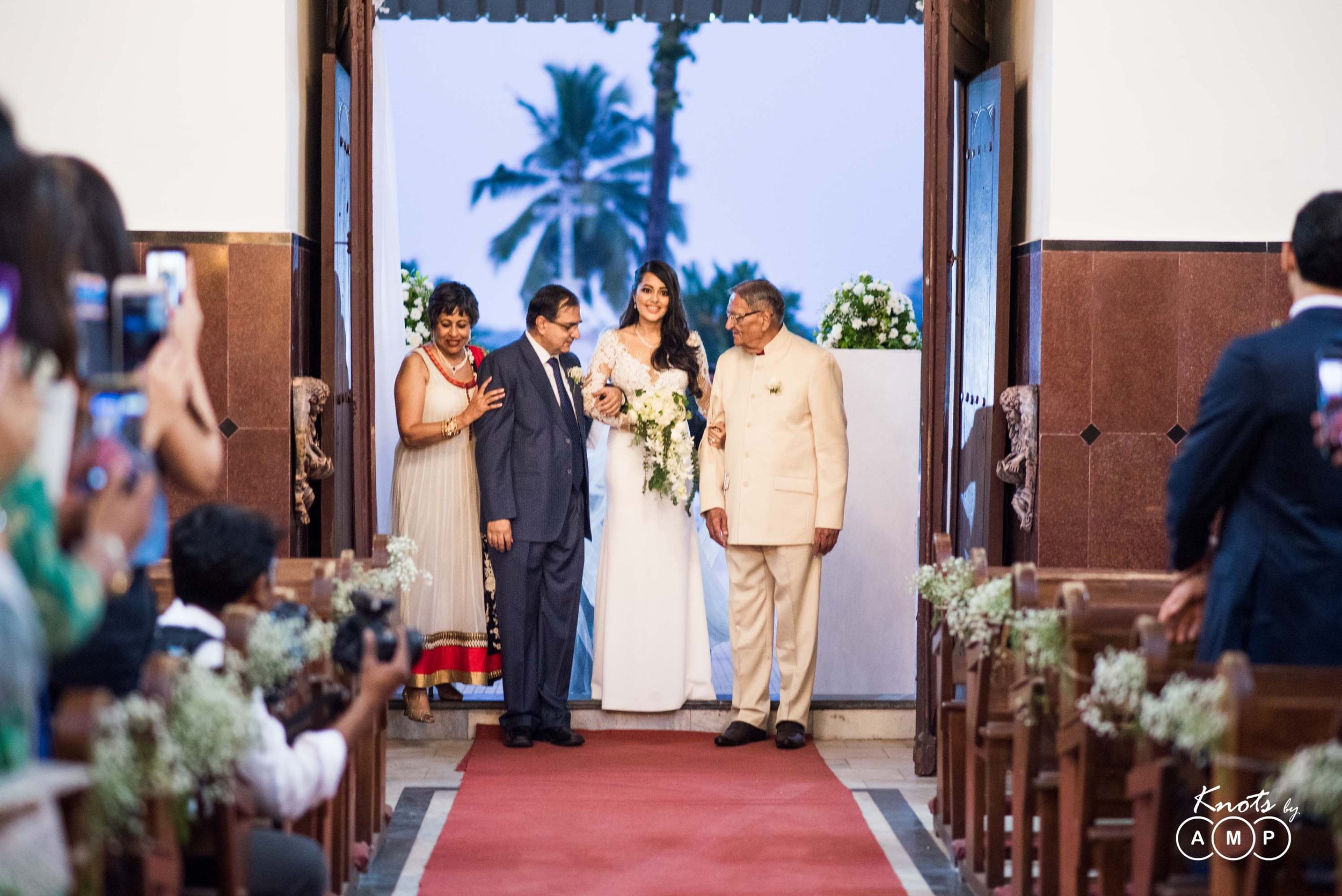 Church-Wedding-At-Alila-DiwaGoa-39.jpeg
