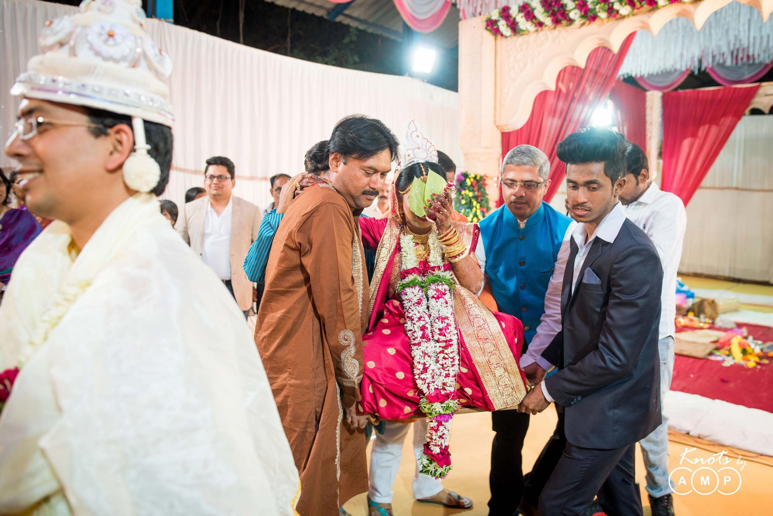 Bengali-Malayali-Wedding-33.jpeg