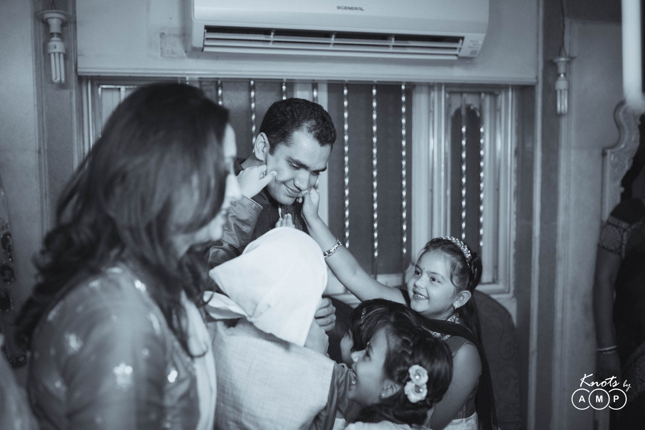 Engagement-at-Lakshmi-Narayan-templeVile-Parle-22.jpeg