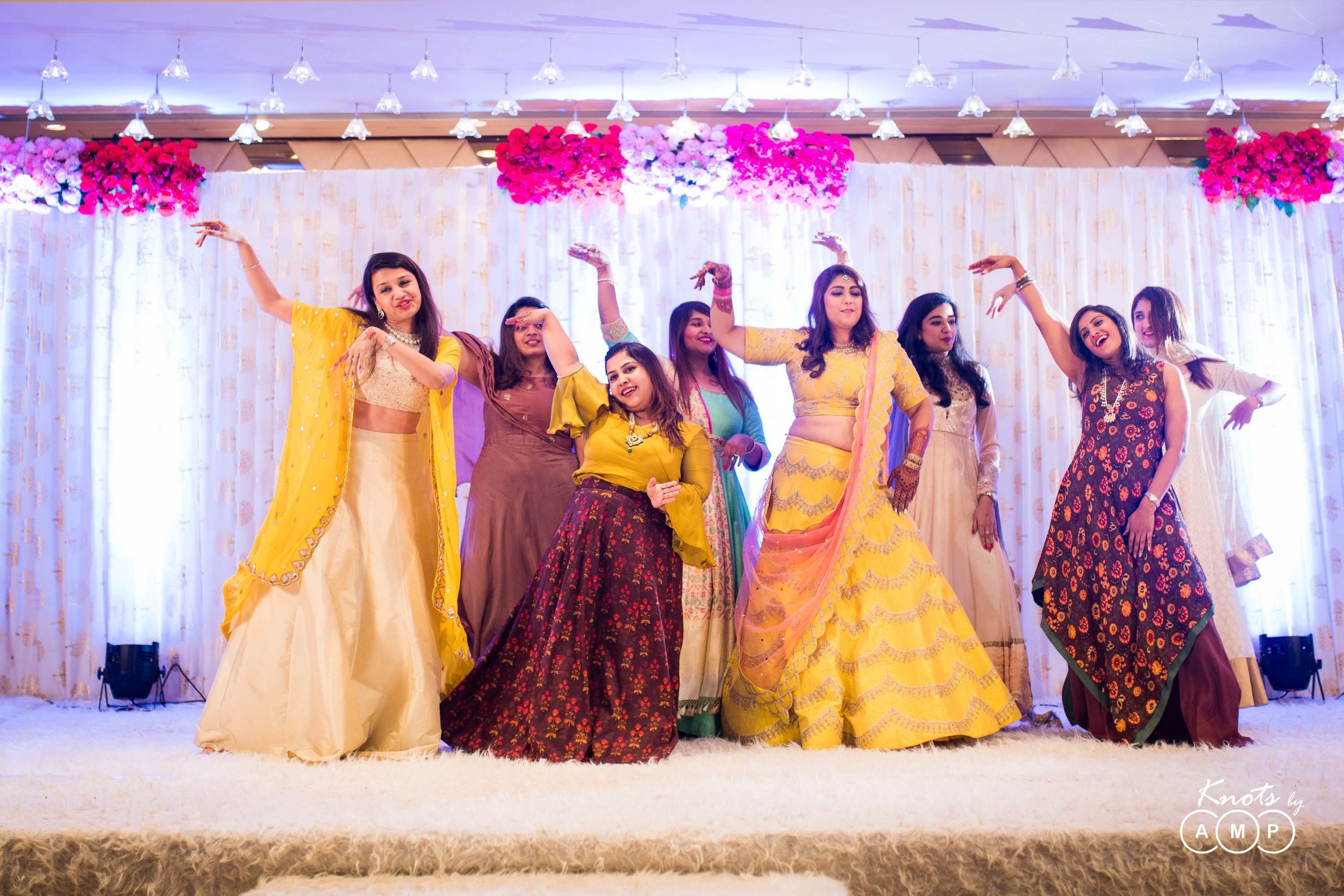 Gujarati-Engagement-in-Mumbai-28.jpeg