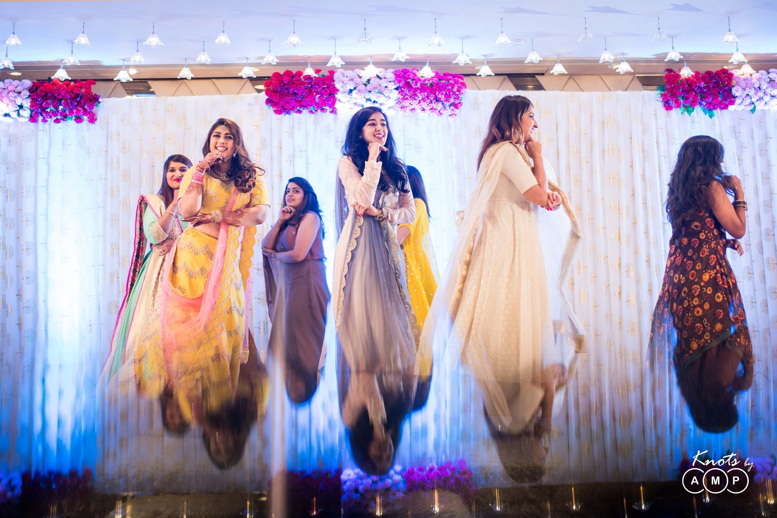 Gujarati-Engagement-in-Mumbai-30.jpeg