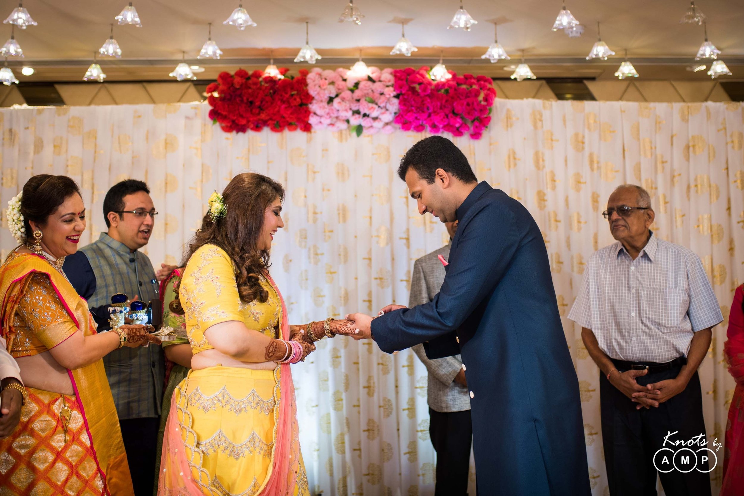 Gujarati-Engagement-in-Mumbai-64.jpeg