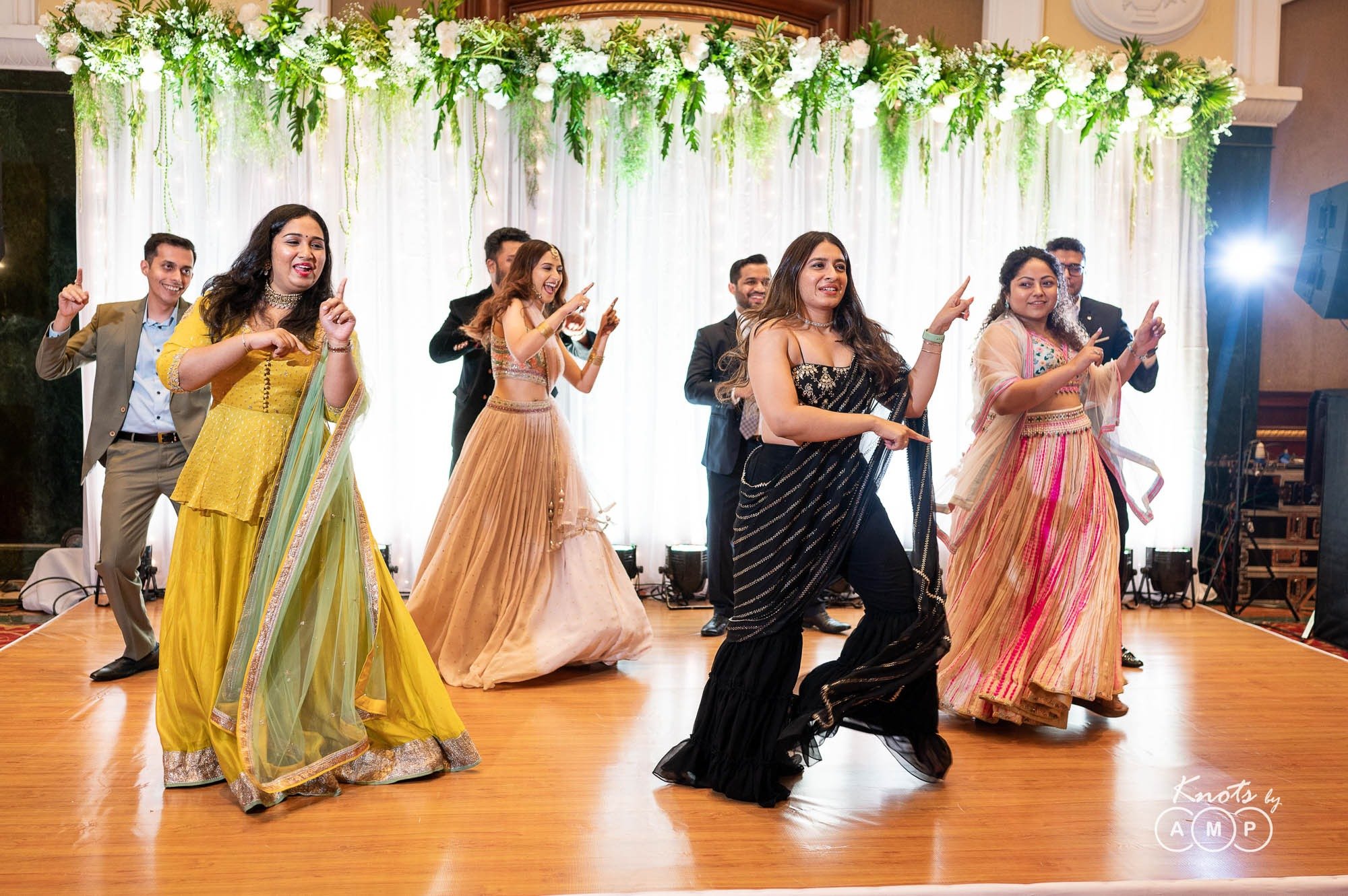 Intimate-Reception-in-ITC-Grand-Central-Lower-parel-17-of-30.jpeg
