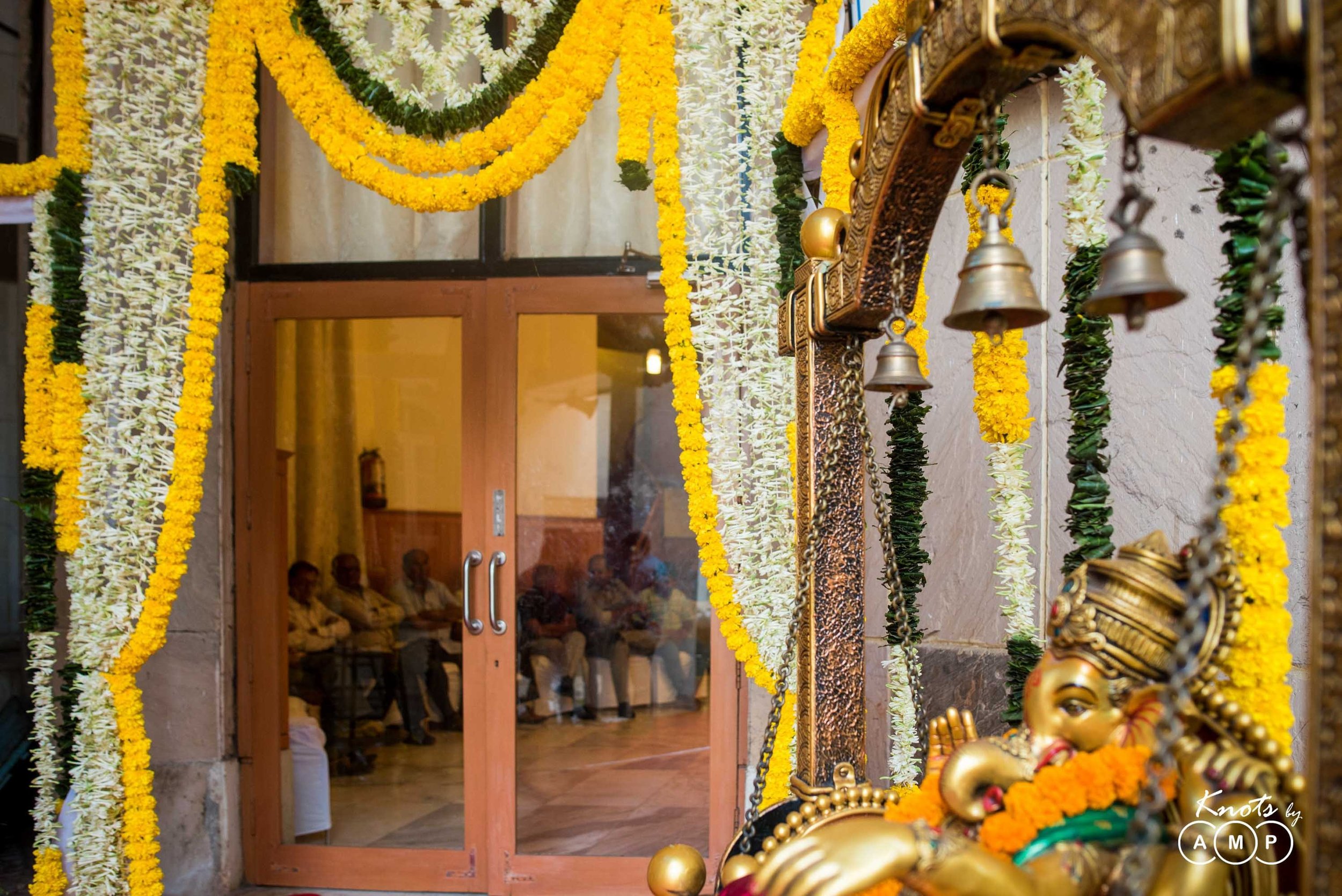 Wedding-at-Iskon-TempleJuhu-5.jpeg