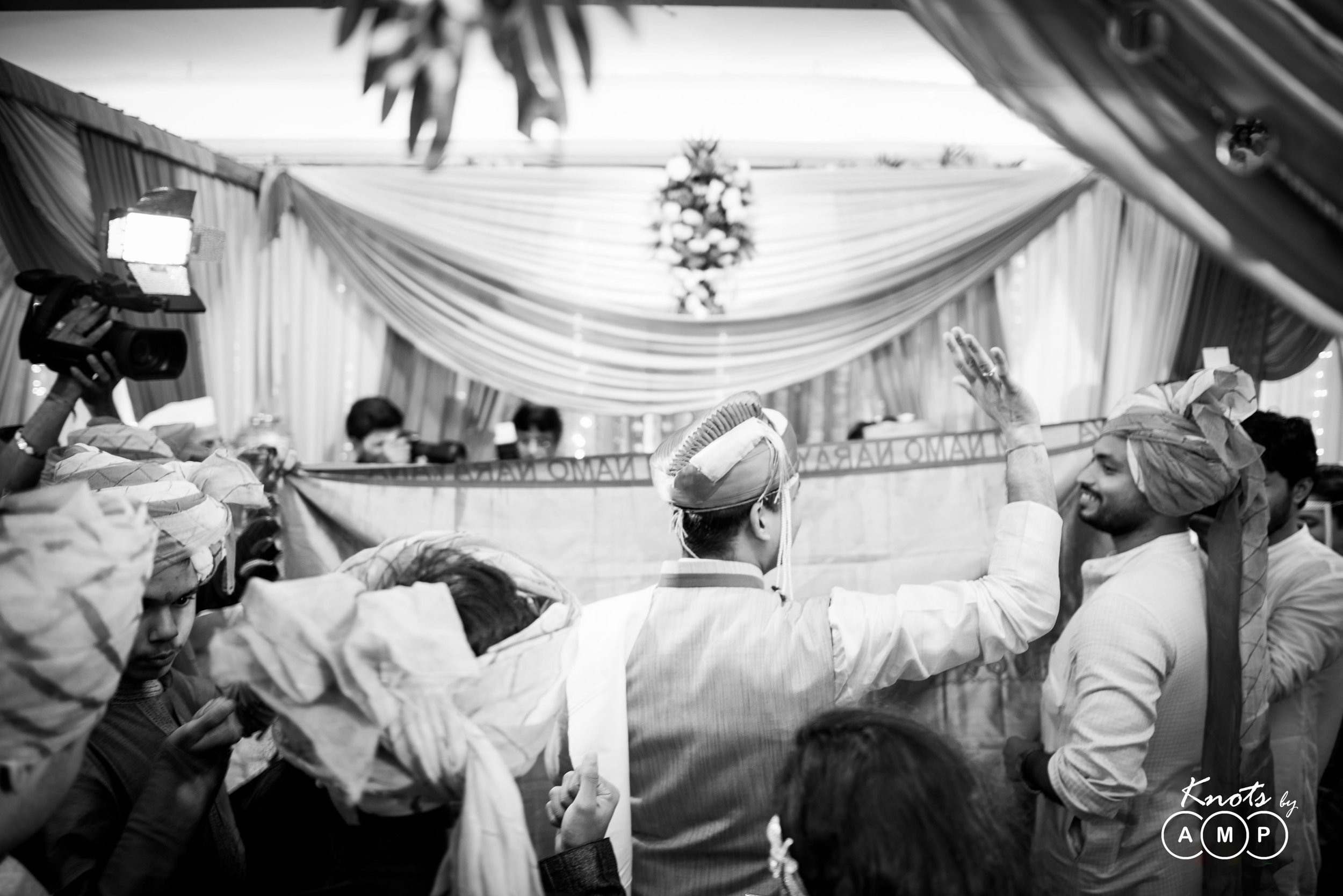 Black-and-White-Wedding-39.jpeg