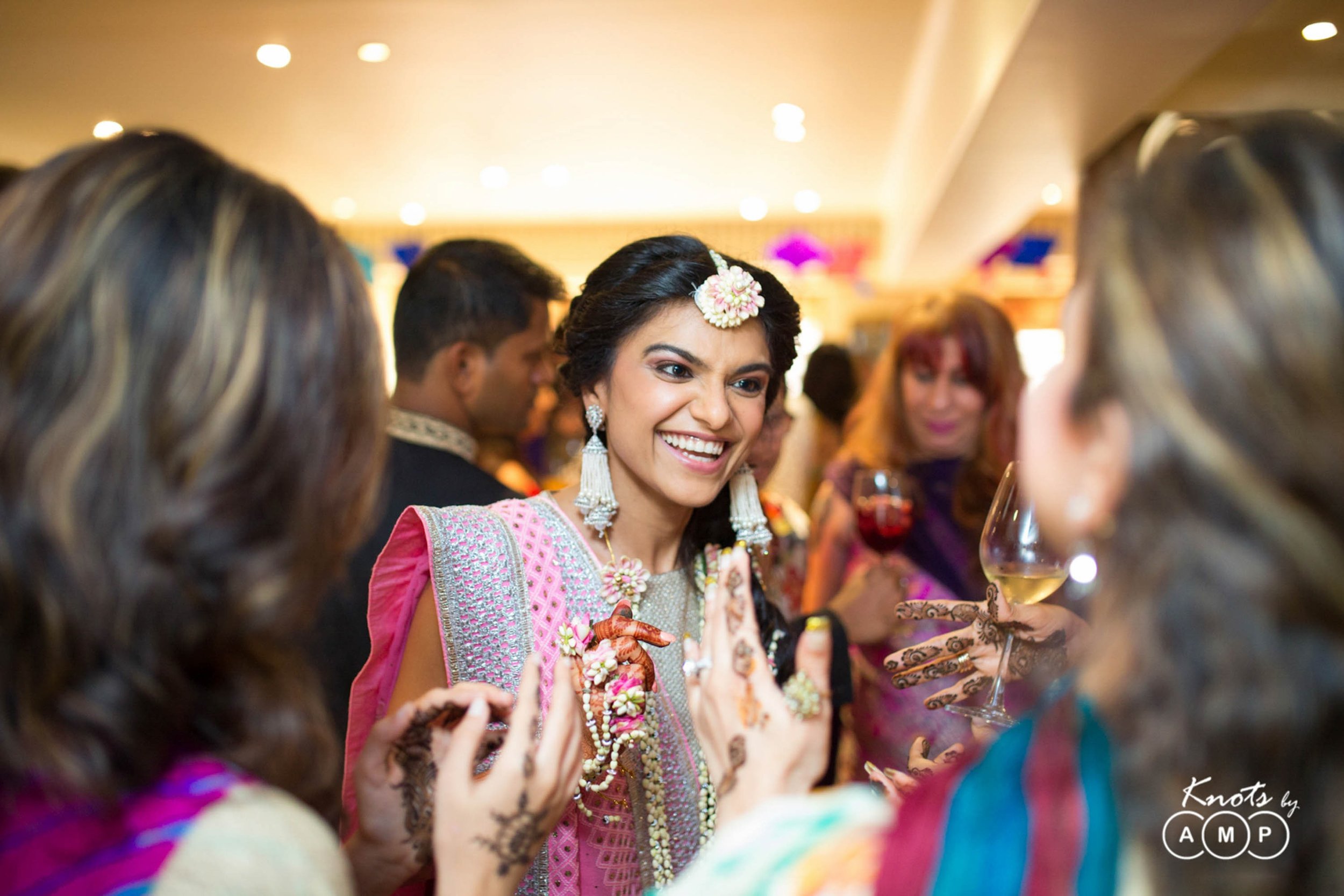 Punjabi-Gujarati-Wedding-at-Taj-VivantaMumbai-24.jpeg
