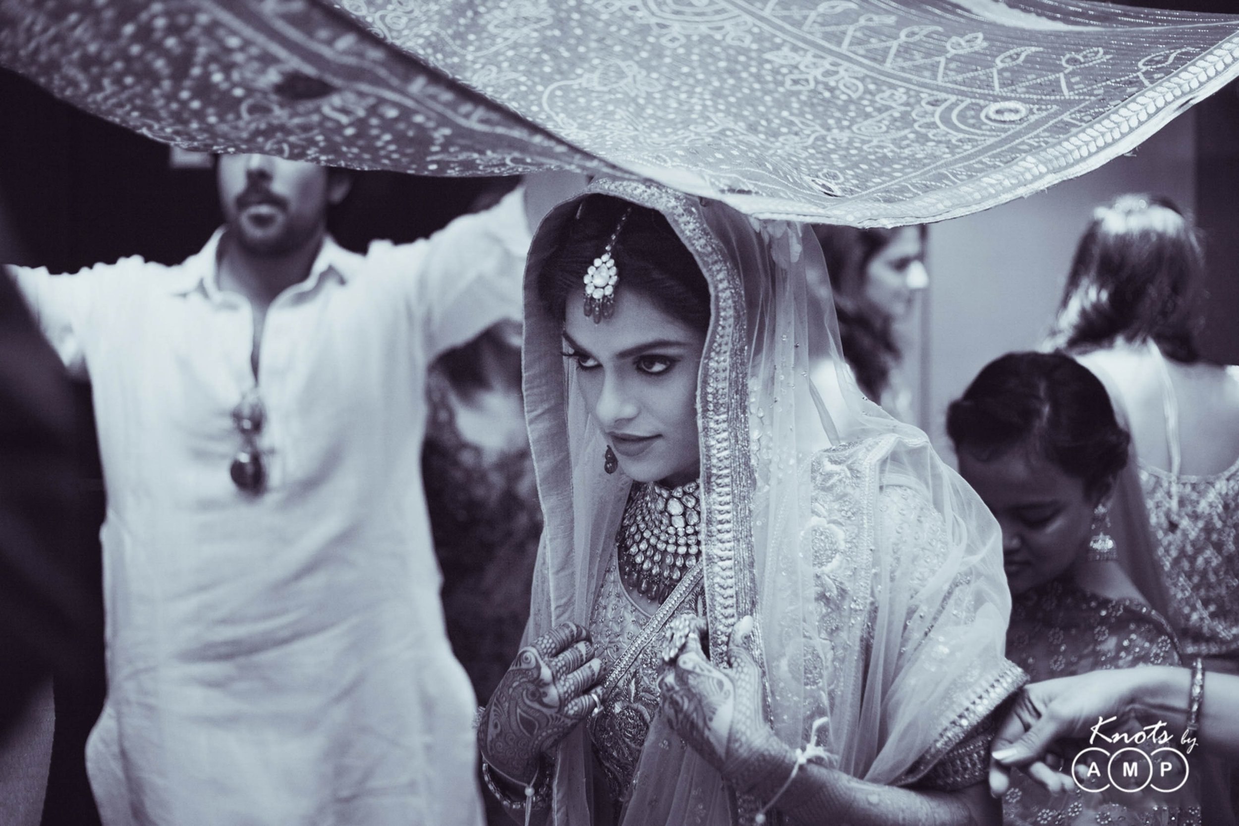 Punjabi-Gujarati-Wedding-at-Taj-VivantaMumbai-90.jpeg