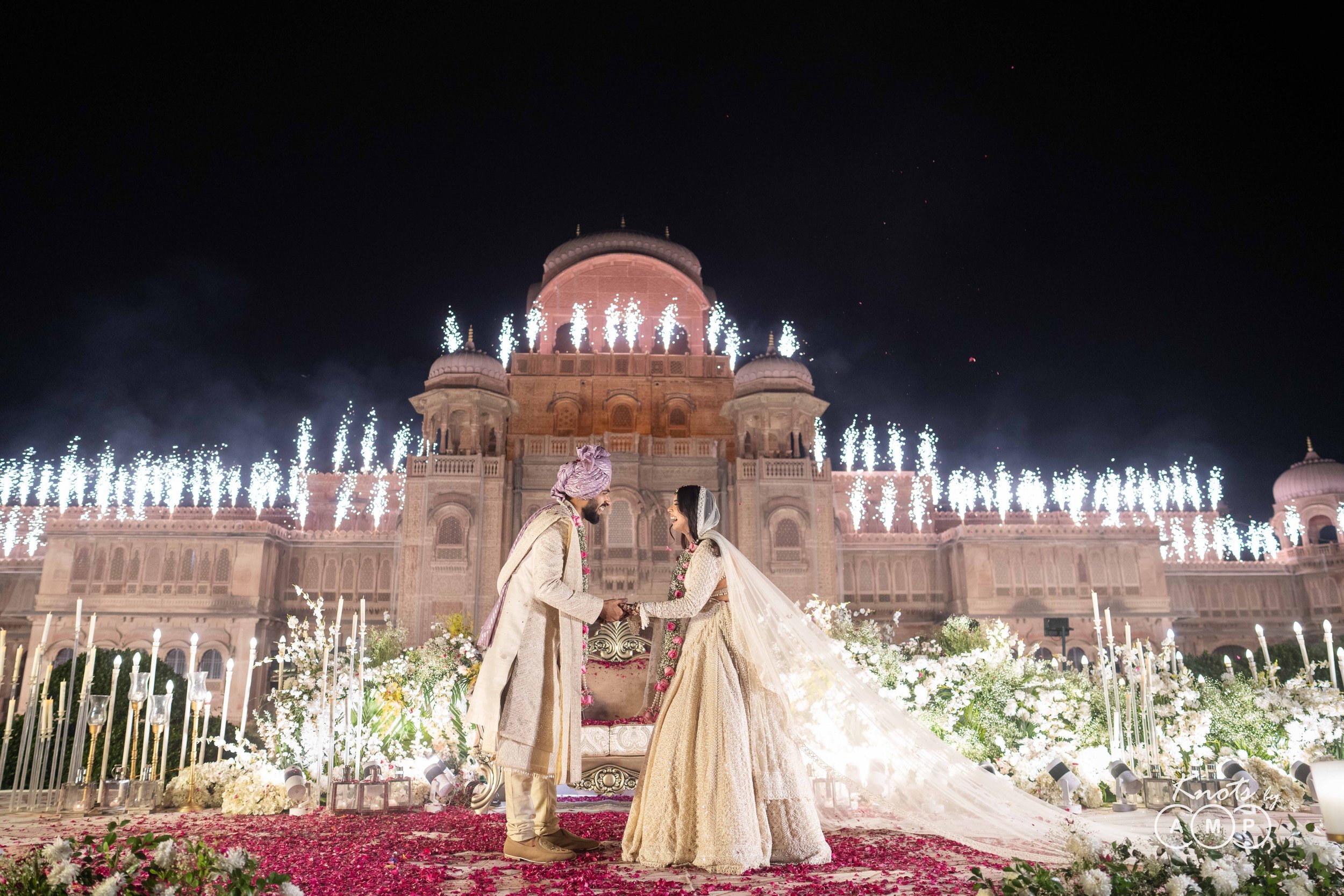 Kartik & Tanisha : Laxmi Nivas Palace