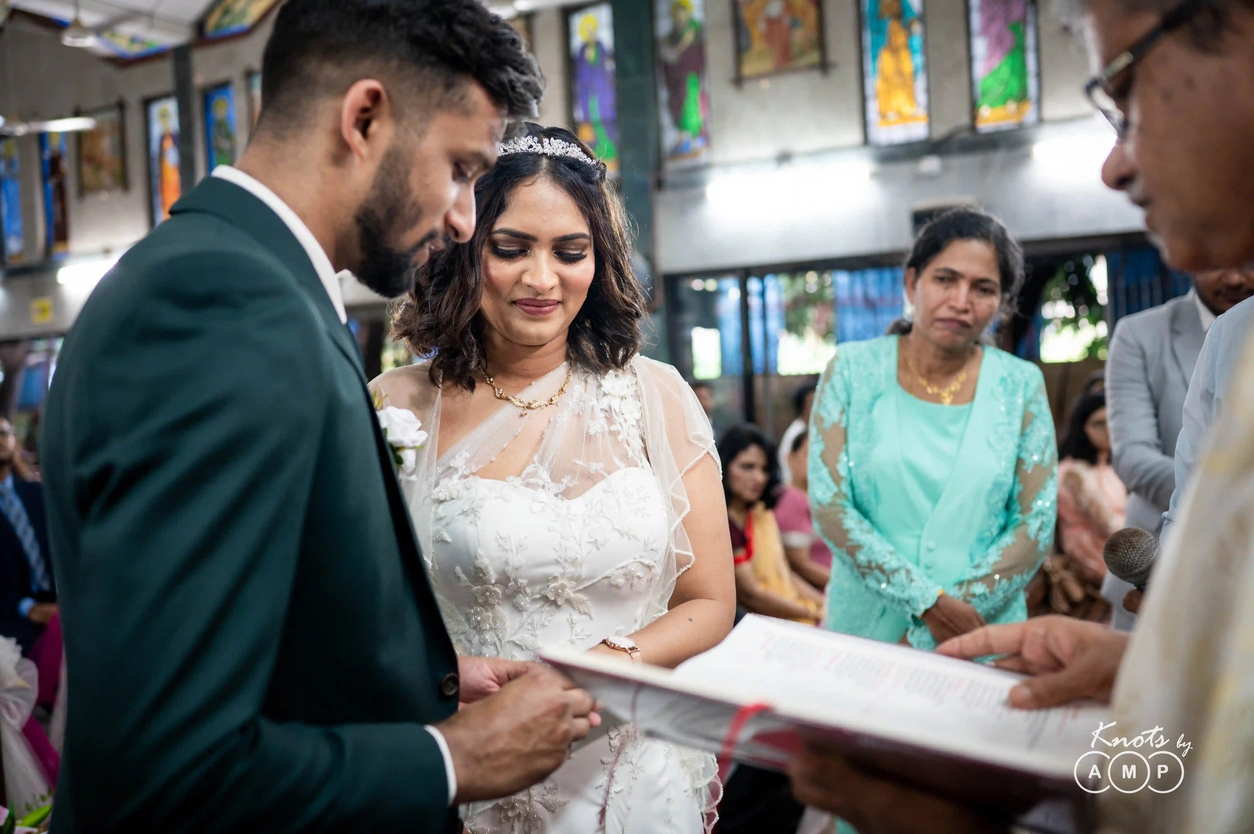 White-Wedding-In-Mumbai-50.jpeg