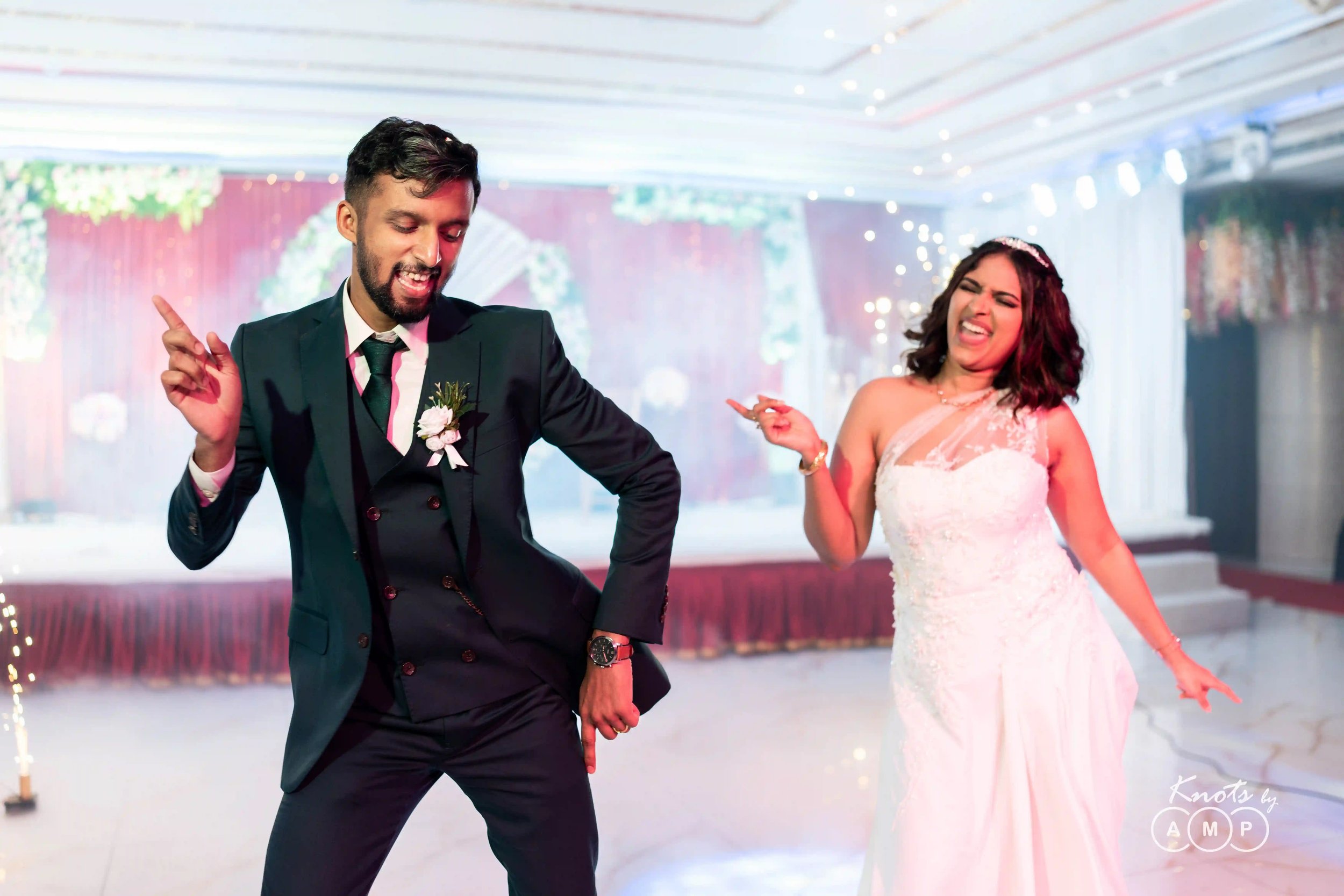 White-Wedding-In-Mumbai-62.jpeg