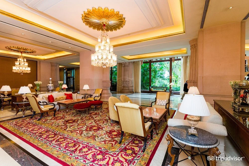 lobby--v17459706.jpg