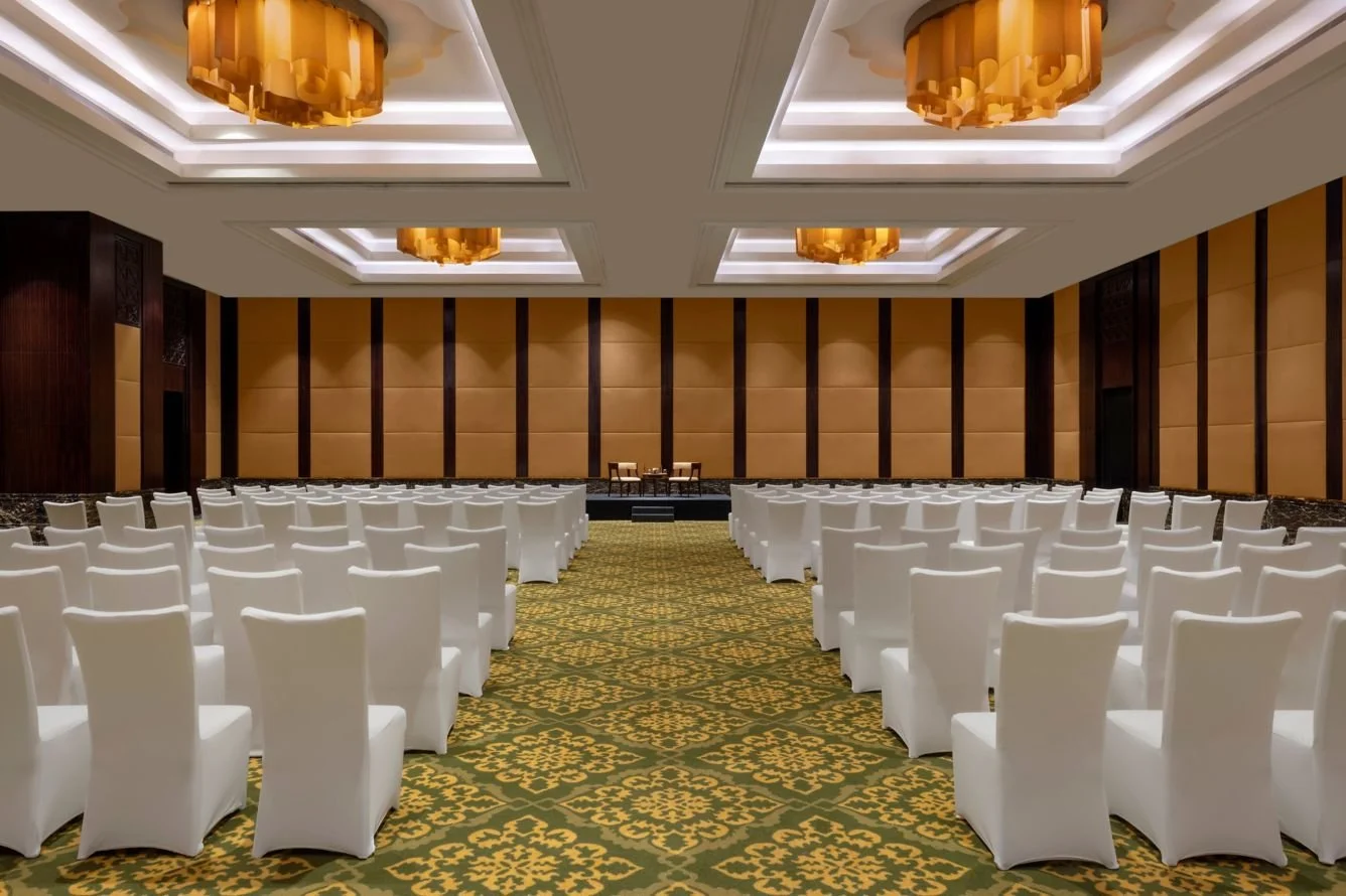 rz-blrrz-ballroom-thetre-setup-40374_Classic-Hor.jpeg