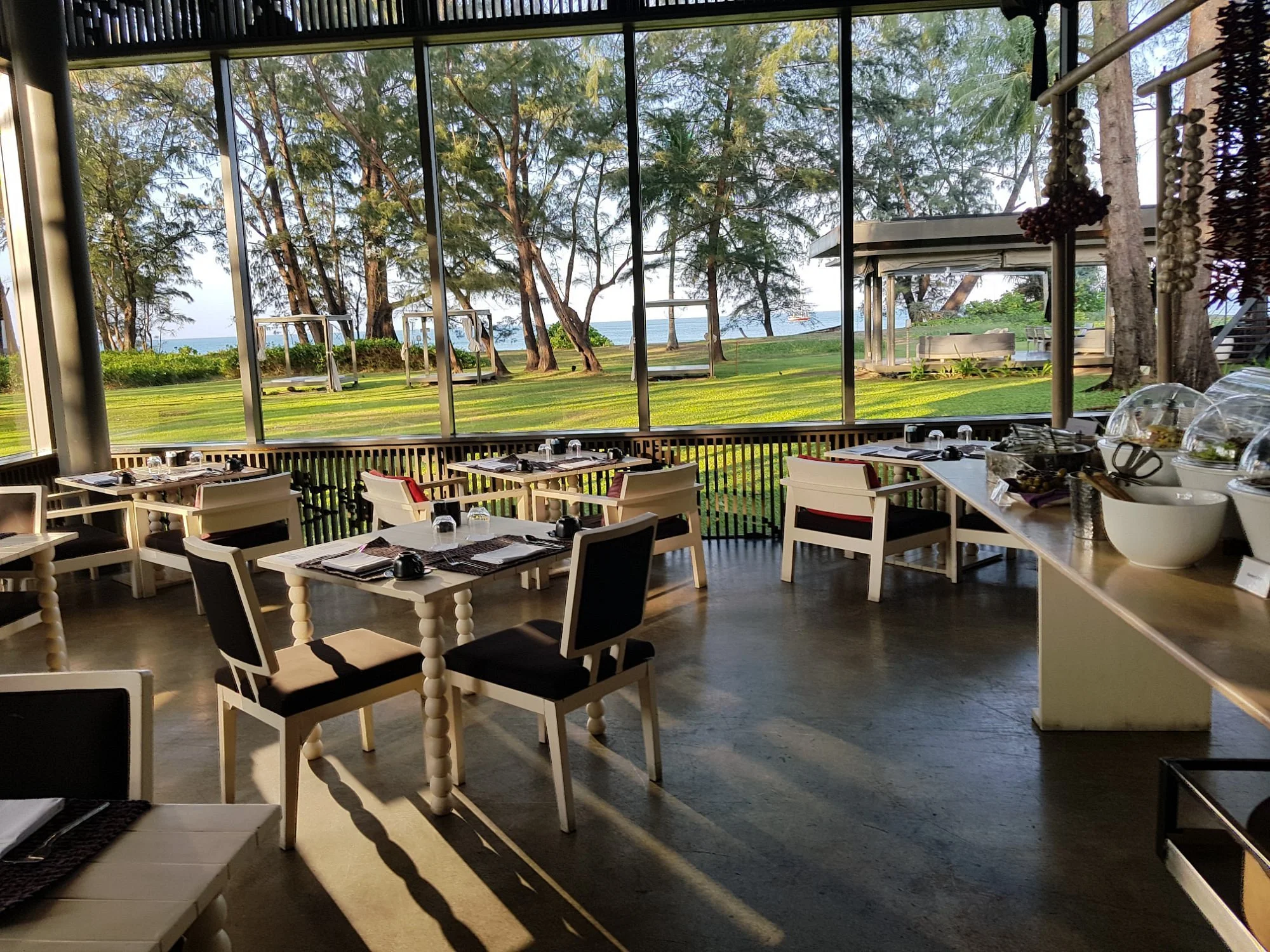 breakfast-restaurant.jpg