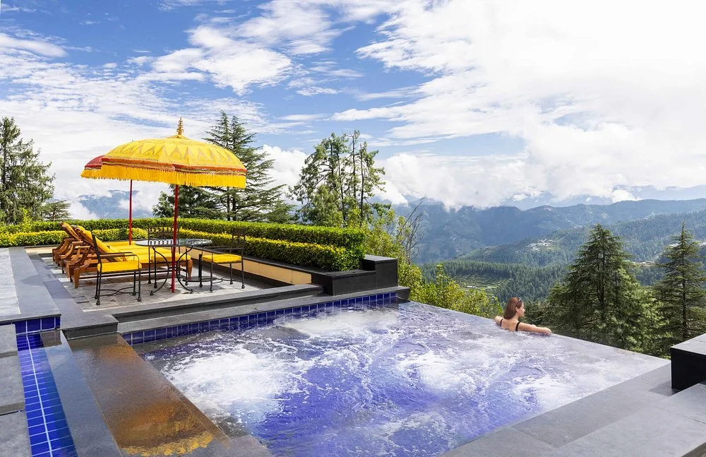 jacuzzi-at-the-oberoi (1).jpg