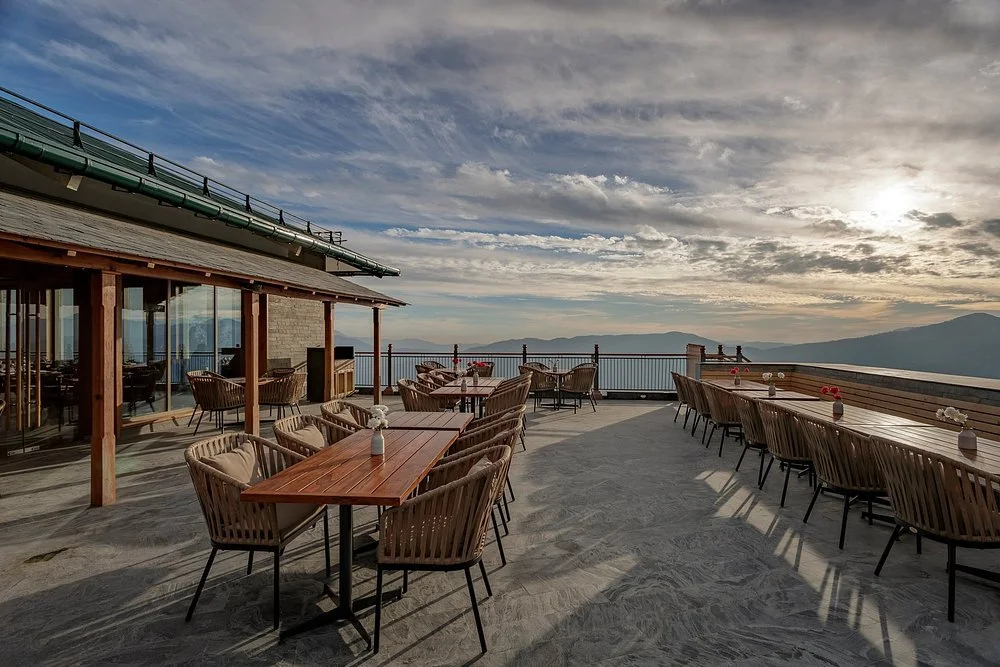 tragopan-al-fresco-area.jpg
