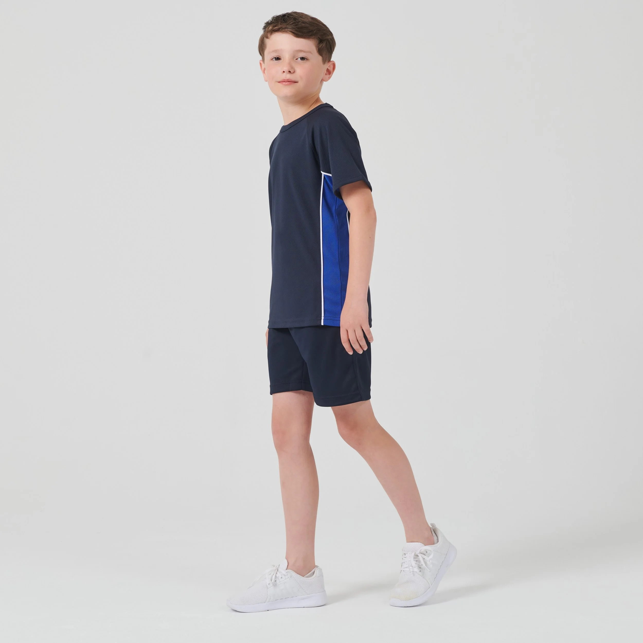 LV242_NAVYROYALWHITE_25_02_DISTRIBUTOR_exp2026.jpg