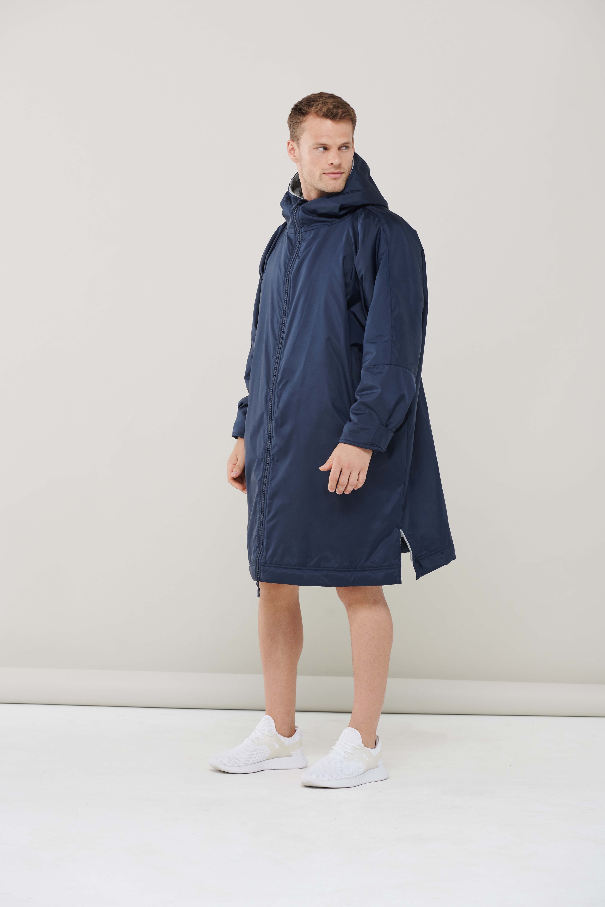 LV690_NAVY_24_01_DISTRIBUTOR_noexpiry.jpg