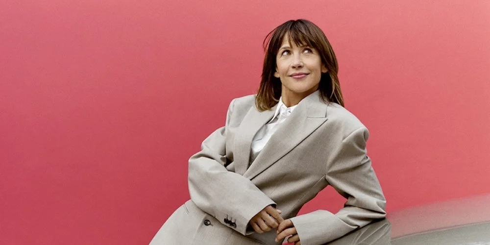 Quand l’expérience cesse de séduire, ou l’âge transparent : ce luxe du privé qui coûte cher à l’emploi