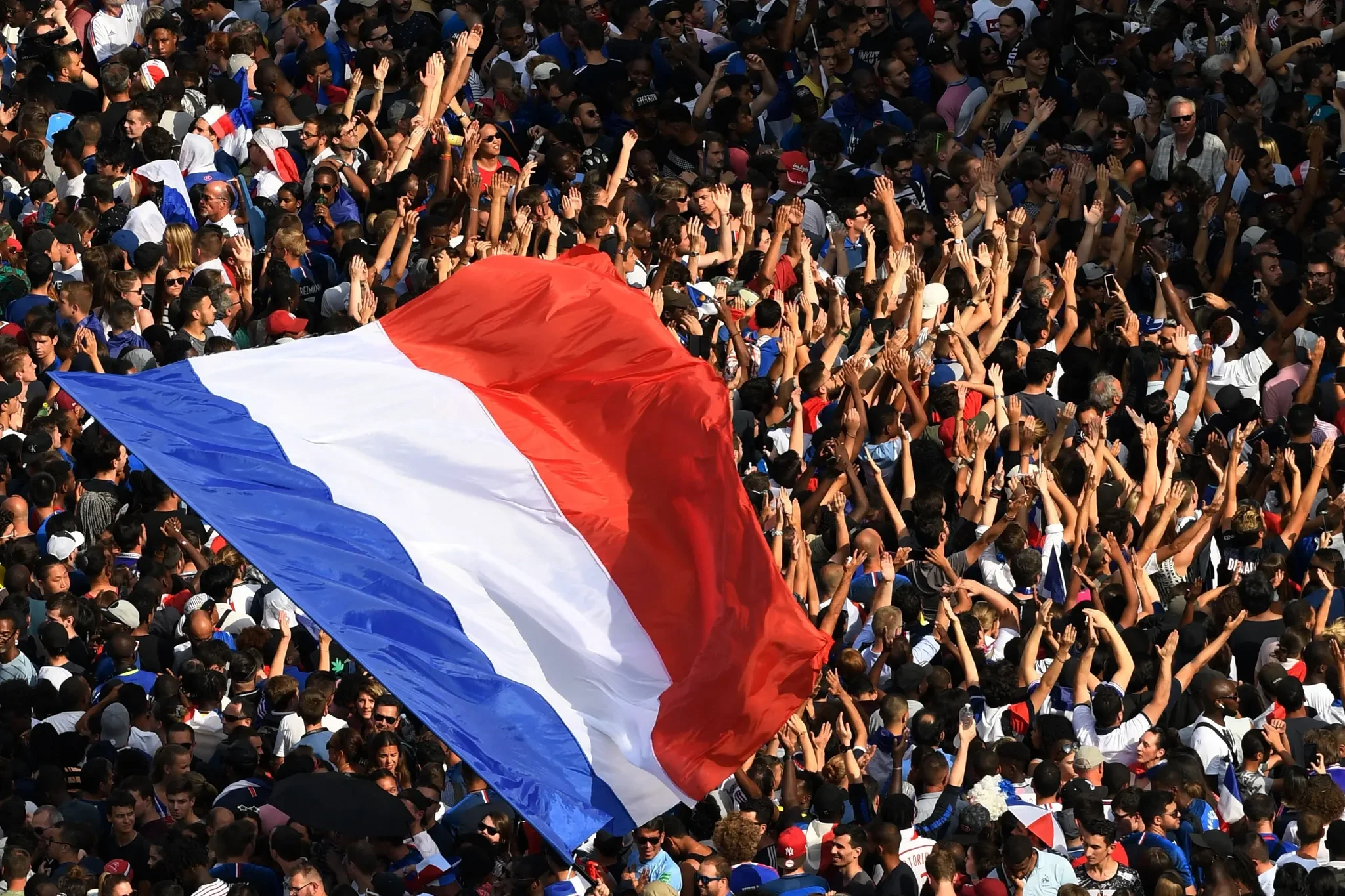 Coupe du monde de football : comment l’équipe de France fabrique l’appartenance dont l’entreprise rêve sous le nom d’inclusion