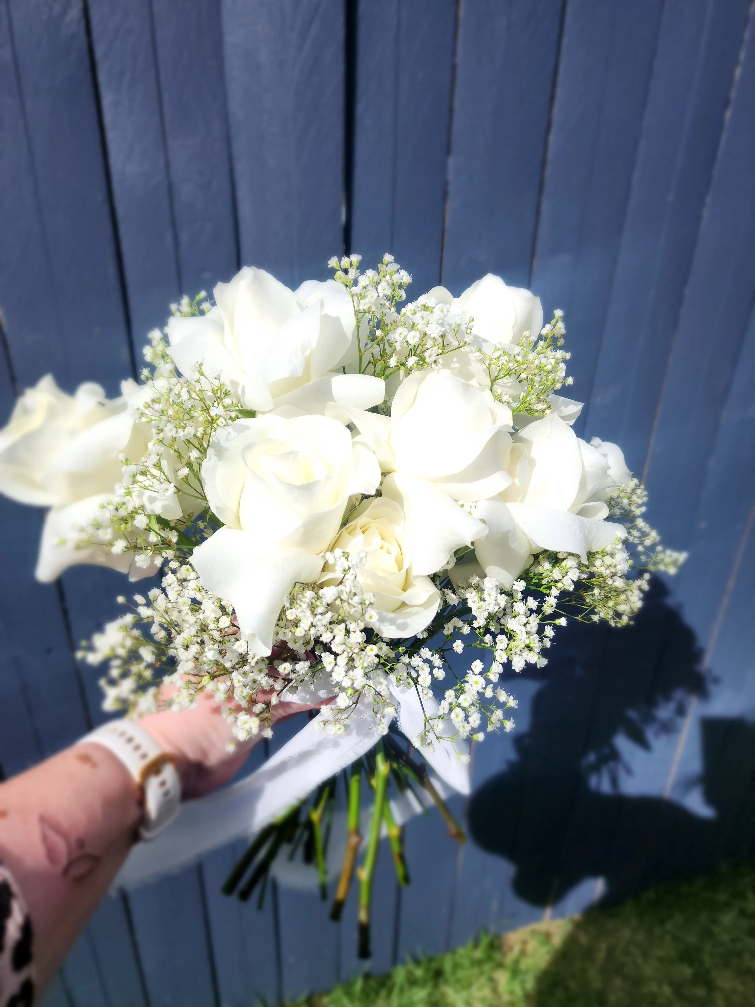 White_Rose_Babys_Breath_Bouquet.jpg