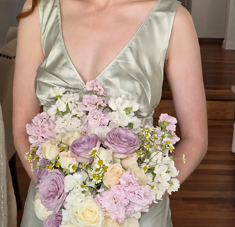 Lilac_Wedding_Bouquet.png