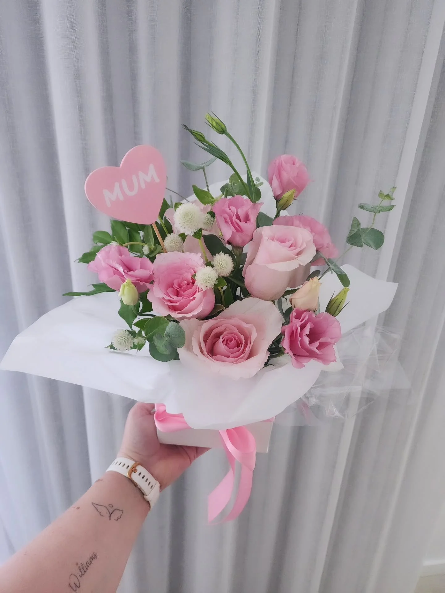 Been a busy bee with Mother's Day orders 🩷

#mothersdayflowers #posybox #brisbaneflorist #brisbanefreshflowers #mothersday❤️