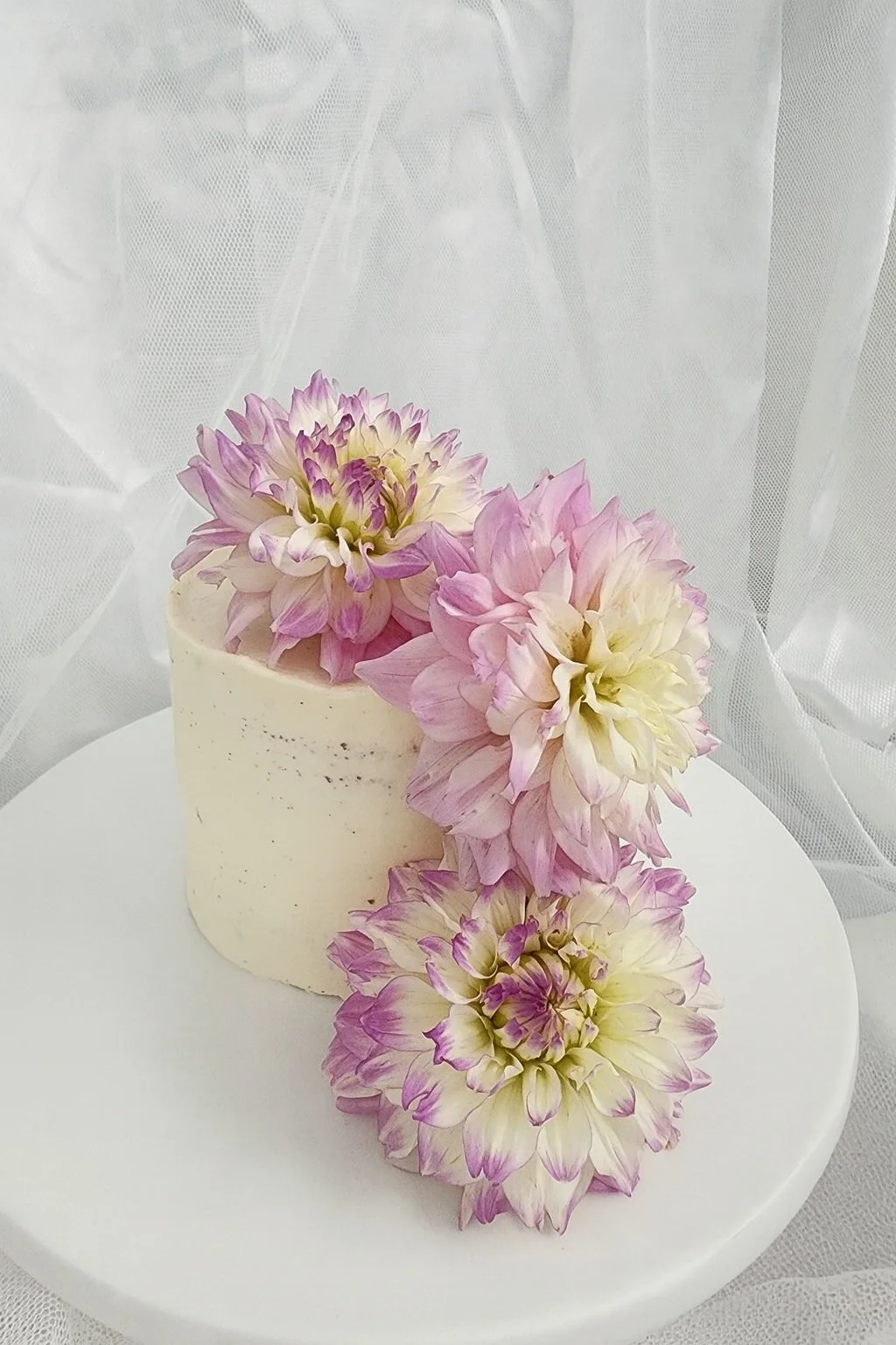 Wedding_Cake_Flowers_Brisbane.jpg