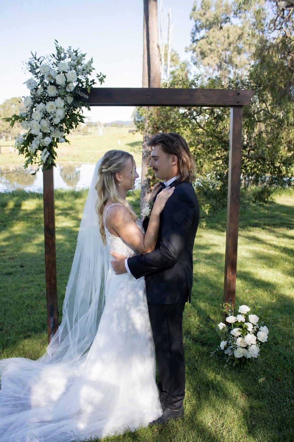 Wedding_Arbour_Flowers_Brisbane.jpg