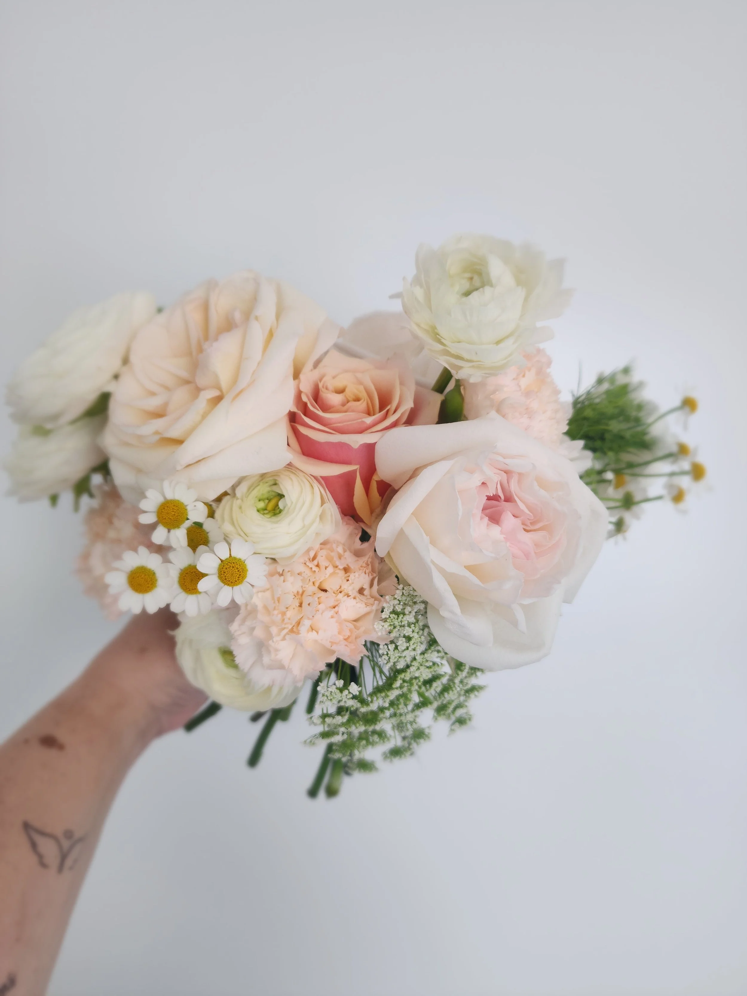 Nude_Bridal_Bouquet.jpg