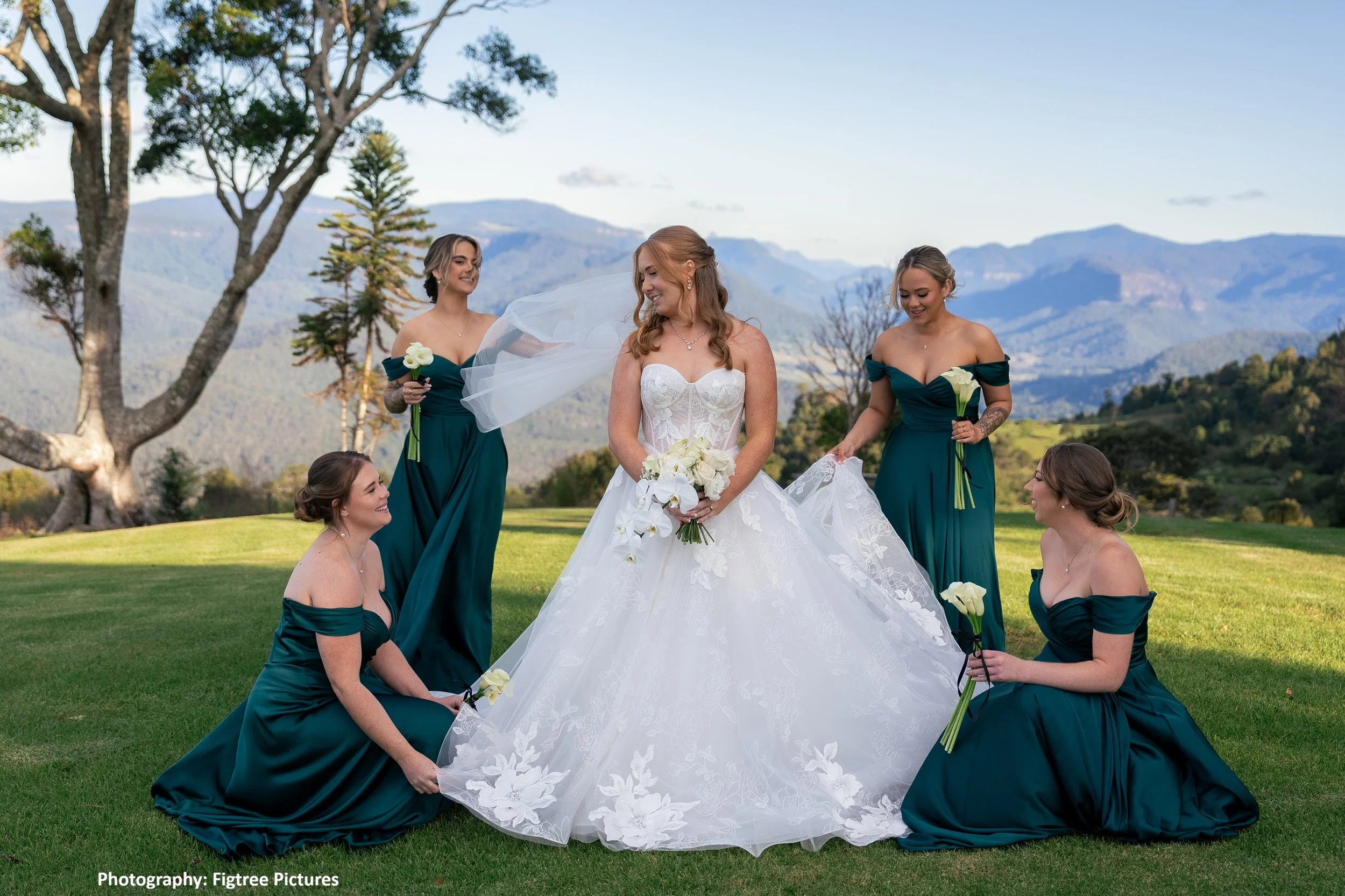 Call_Lily_Bridesmaid_Bouquets.jpg