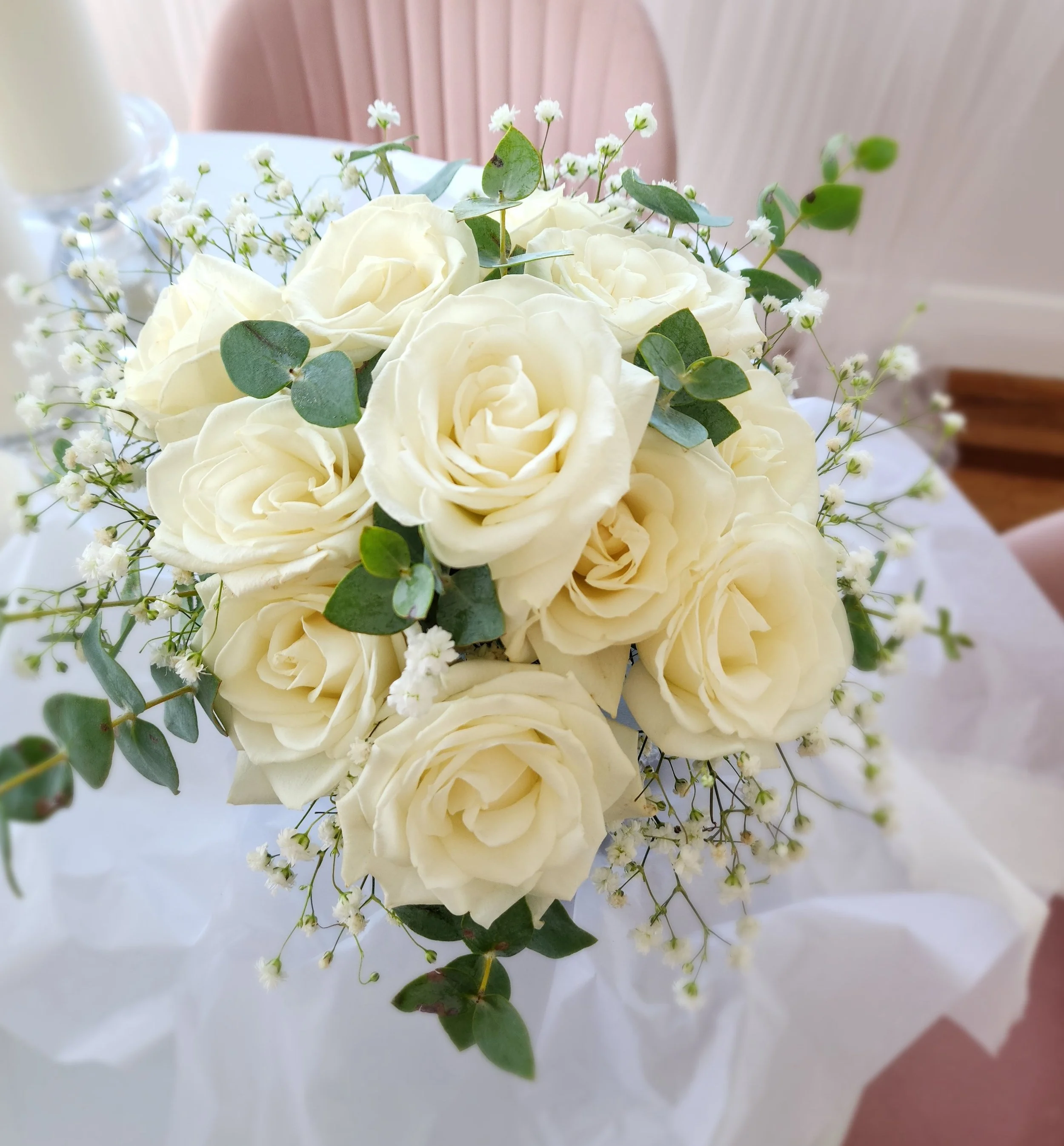 White_Rose_Bouquet.jpg