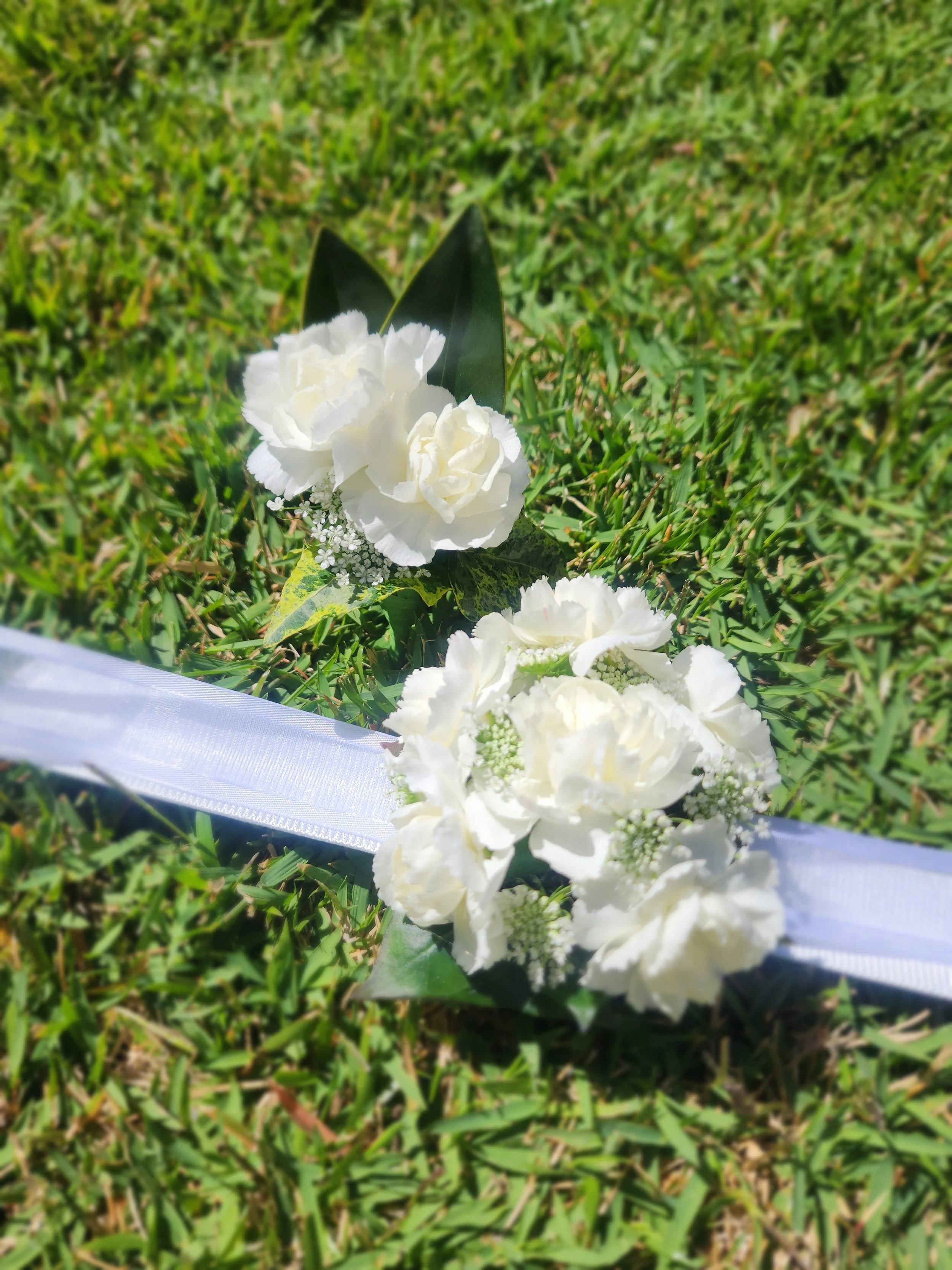Corsage & Buttonhole Set.jpg