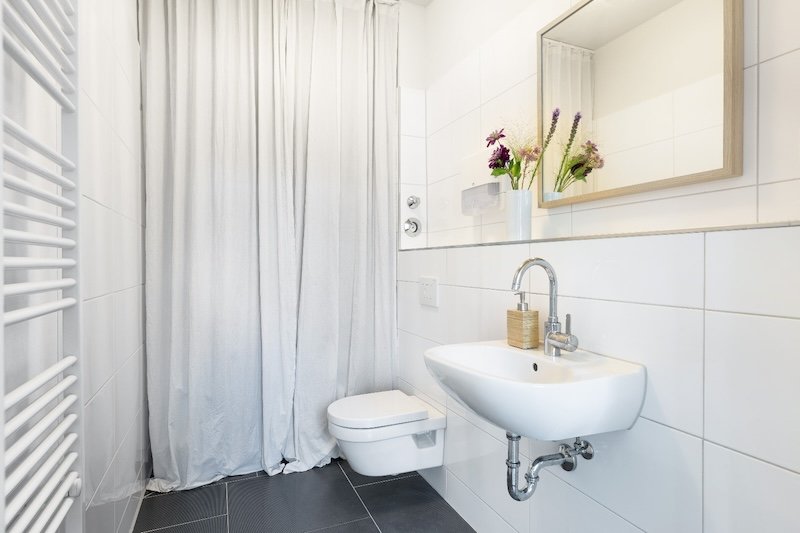 Praxis Dr. Jérôme Ruhnau Berlin Toilette.jpeg