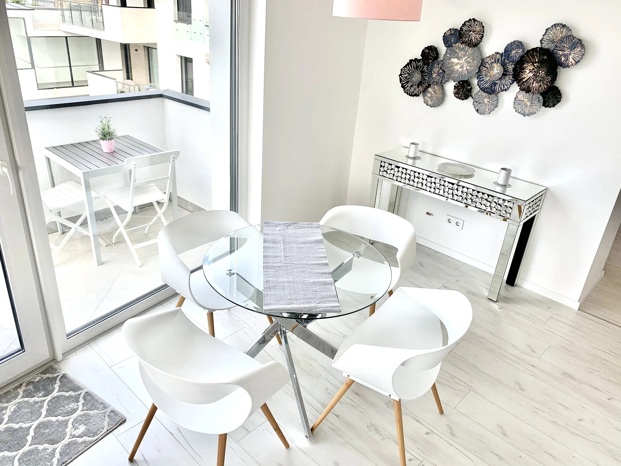Dining Areas.jpg