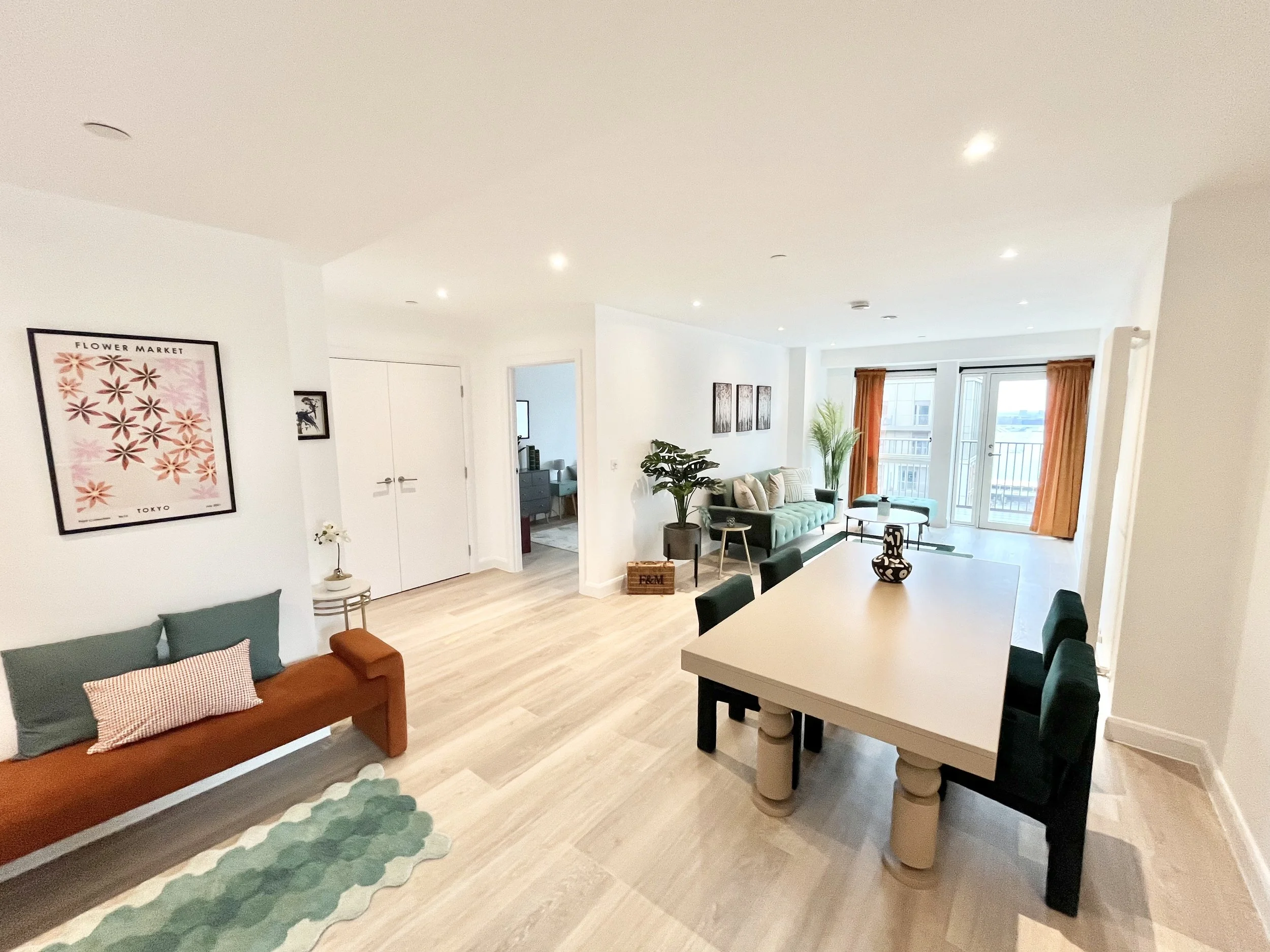 Dining area 1.jpg