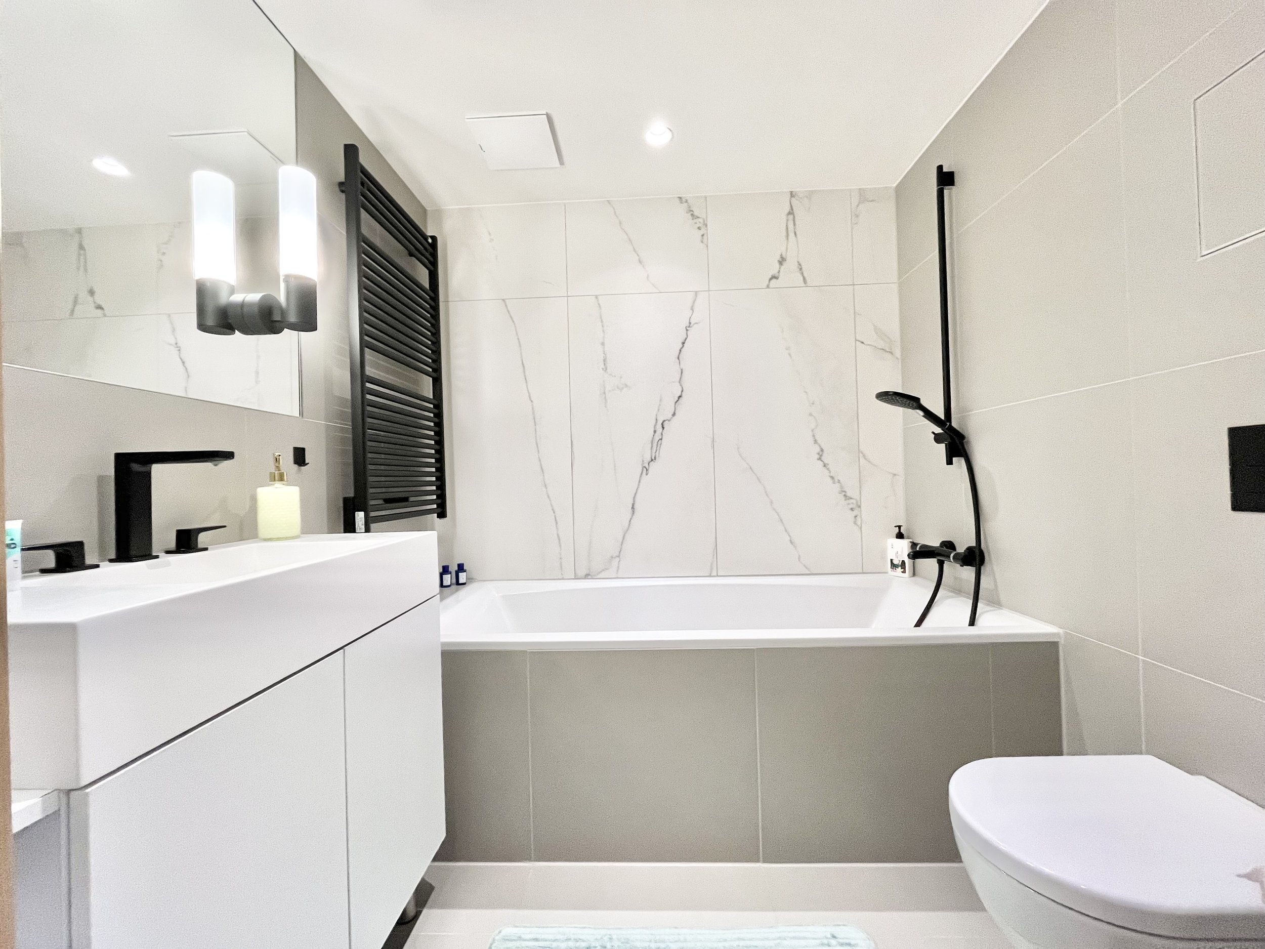 Master Bathroom.jpeg