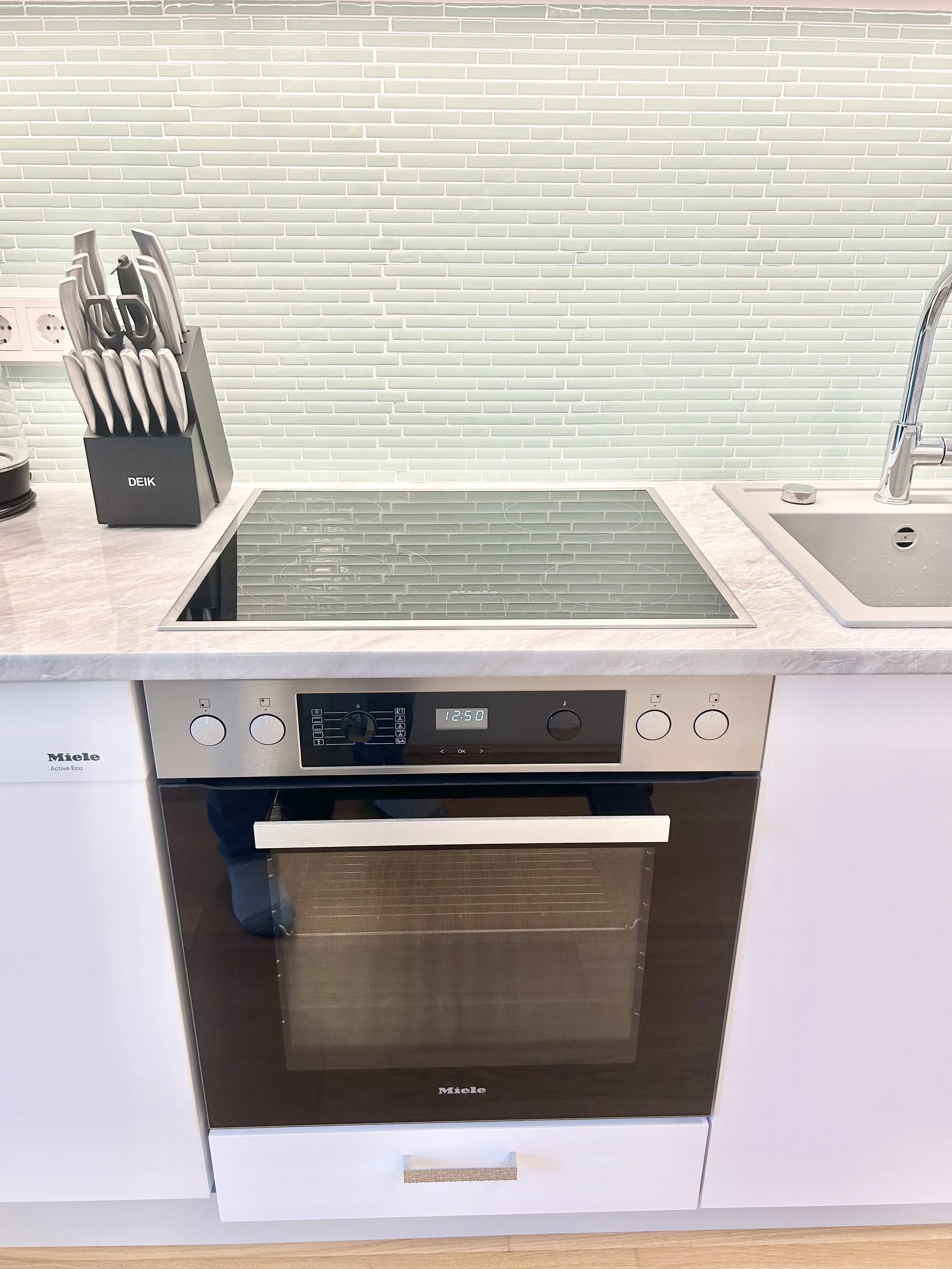 Miele Stove Oven Dishwasher.jpeg