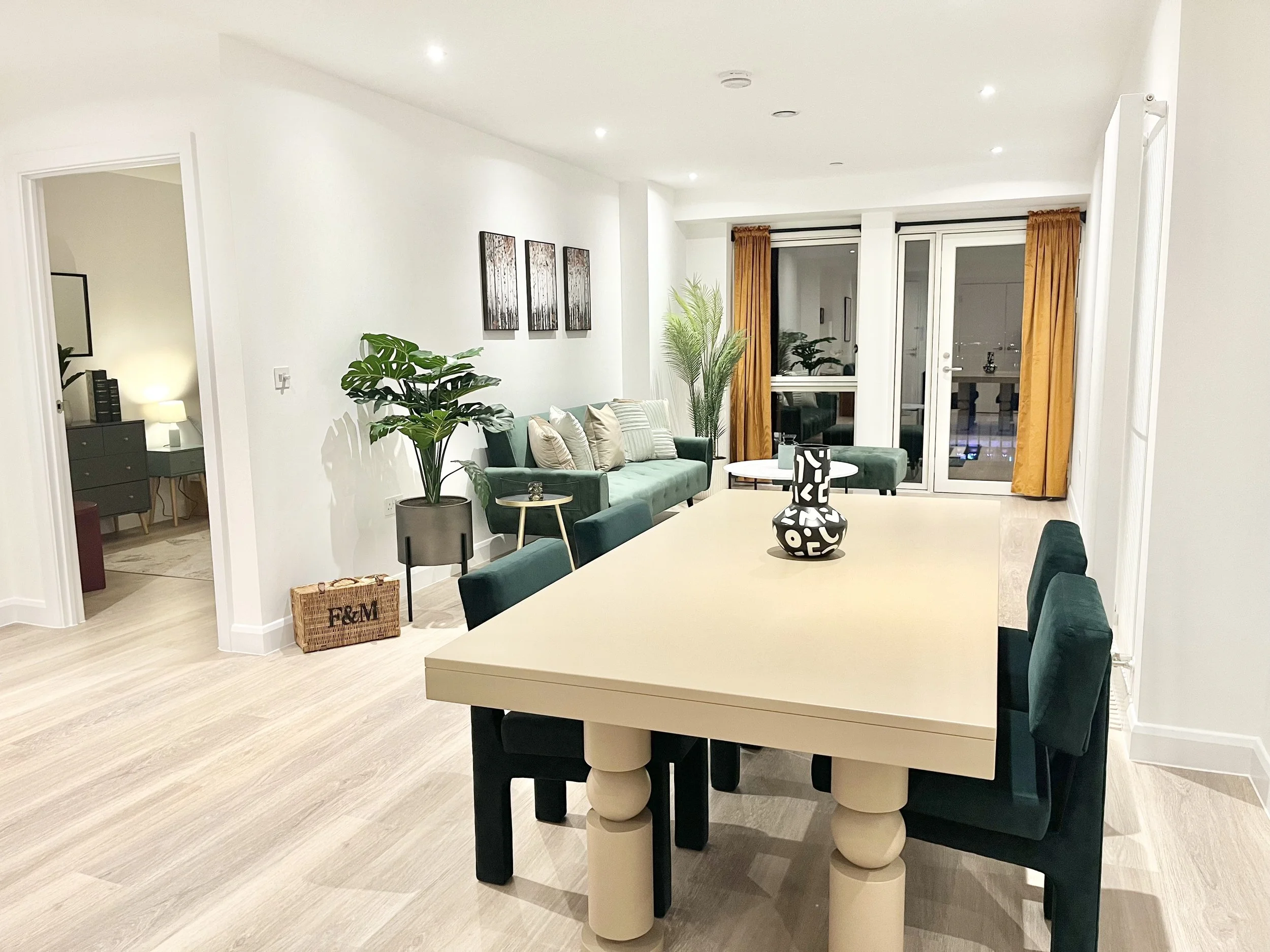 Dining area.jpg
