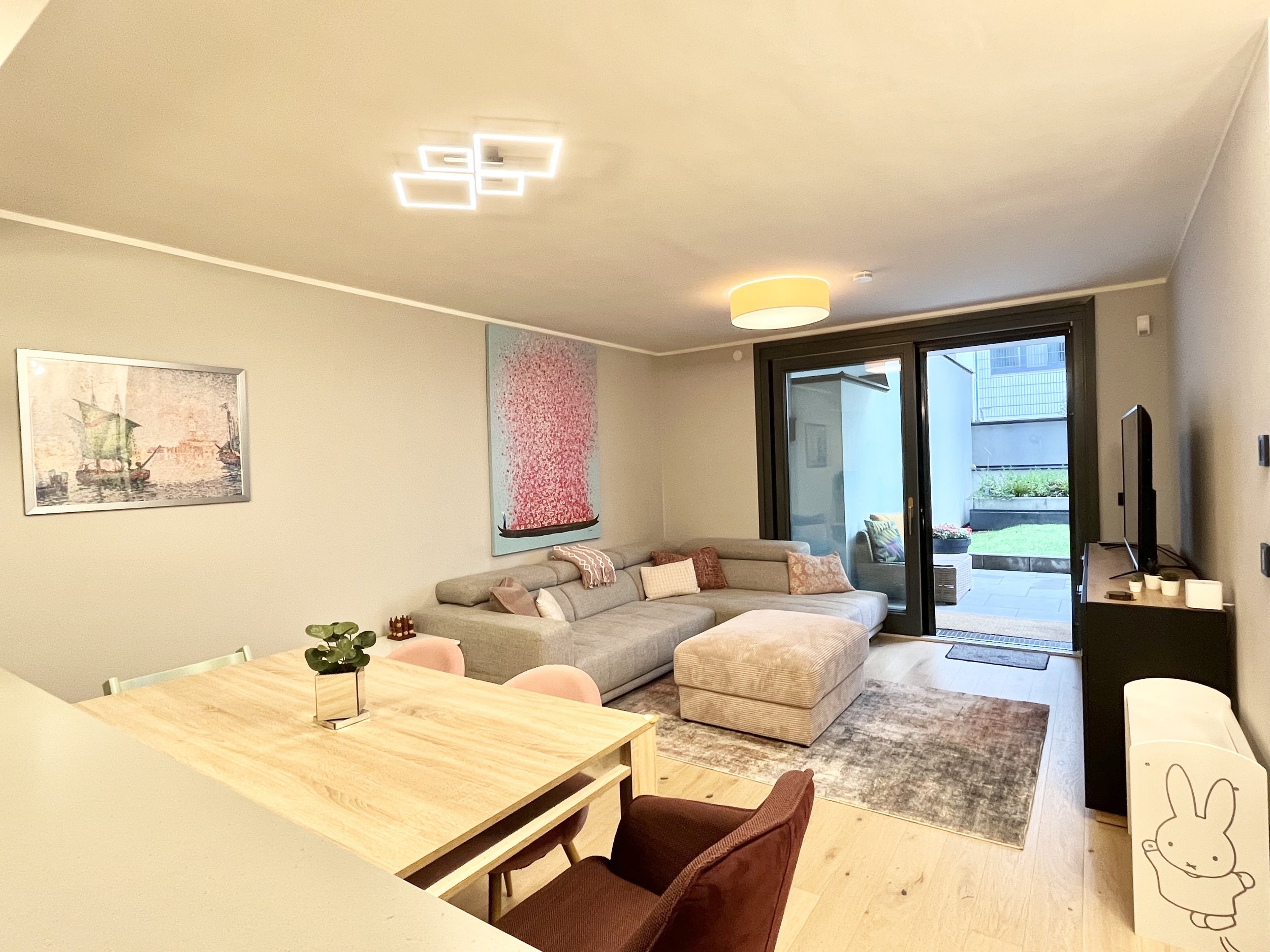 Livin Room from Kitchen.jpeg