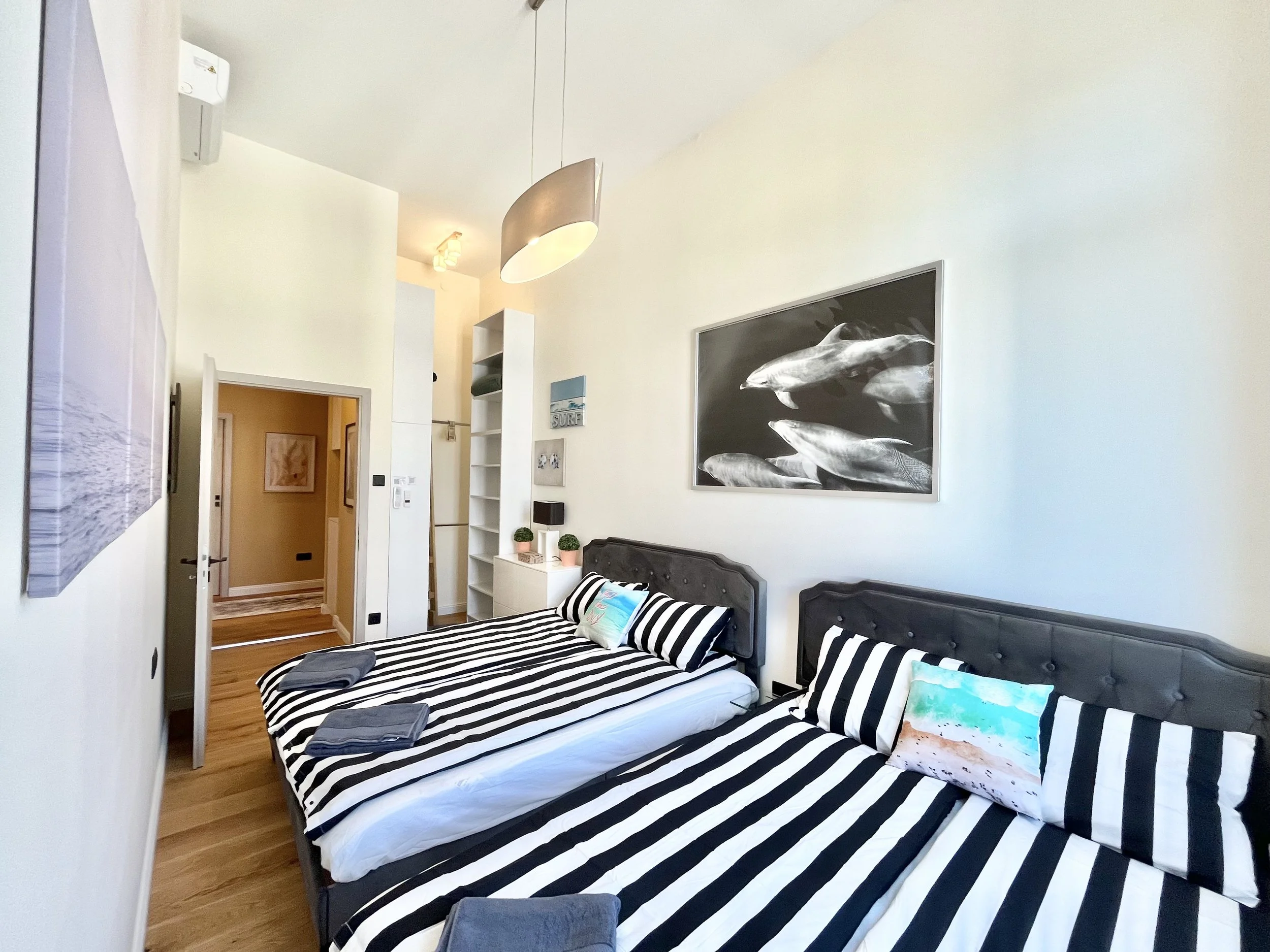 Bedroom with 2 big beds