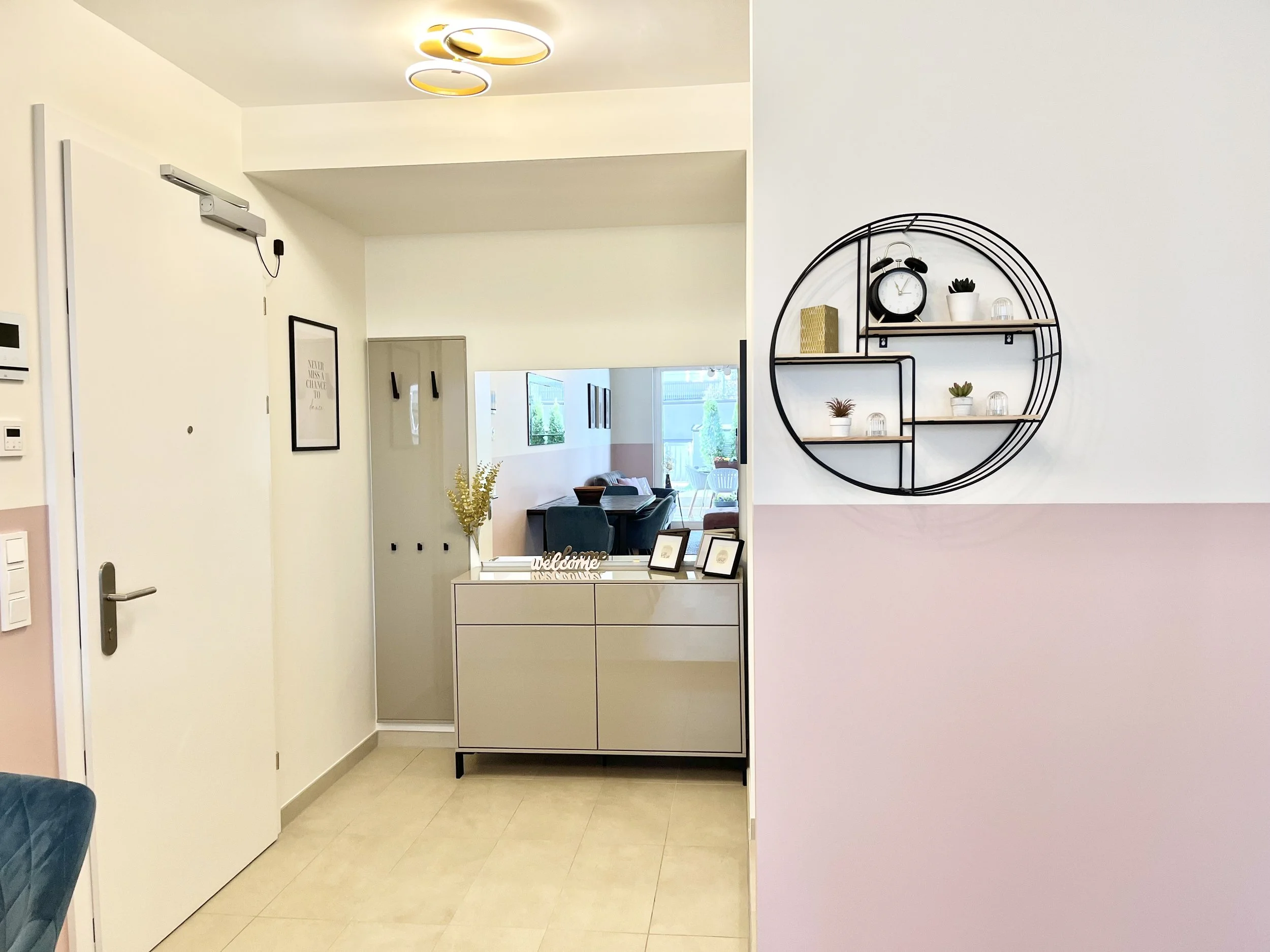 Entry Area.jpg