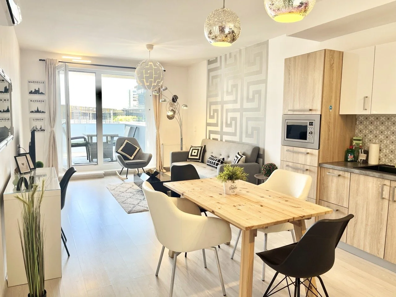 Modern & Bright Living Room Kitchen