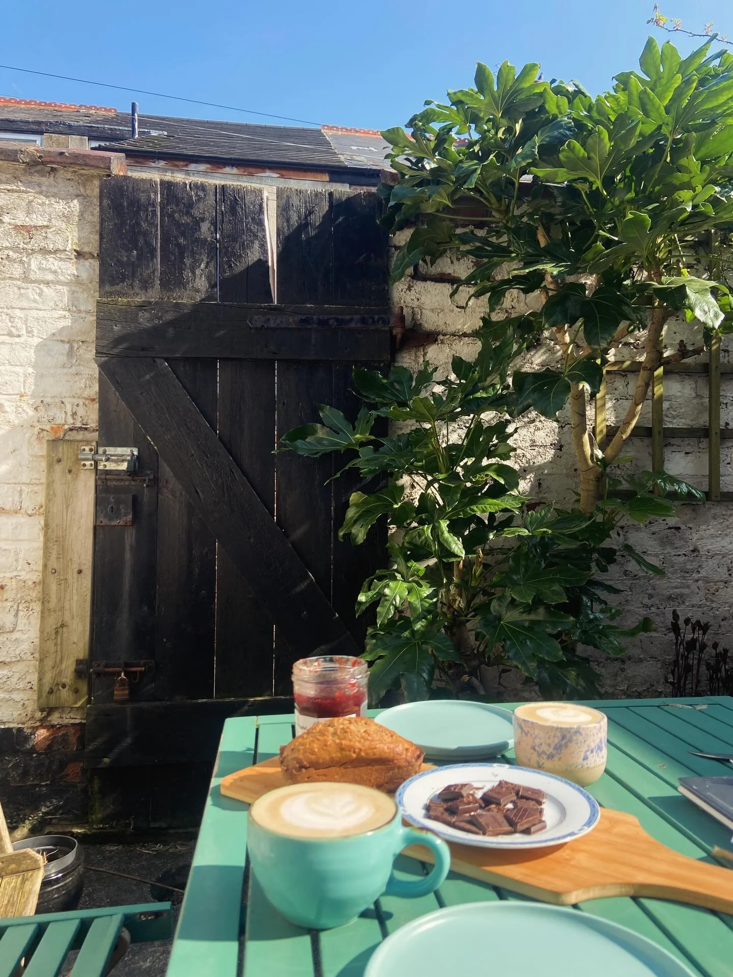 From breakfast in the garden in 20 degree heat one week, to running from the hail stones in 5 degrees the next, Spring really teaches us the value of being flexible 🪵 

Spring takes us from the element of water in Winter, which teaches us to embrace