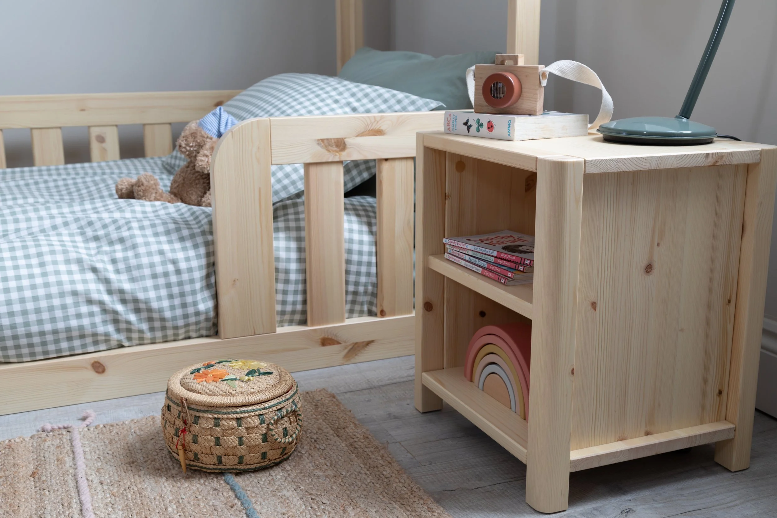 25AA Detail2 Pine Open Front RT.jpg