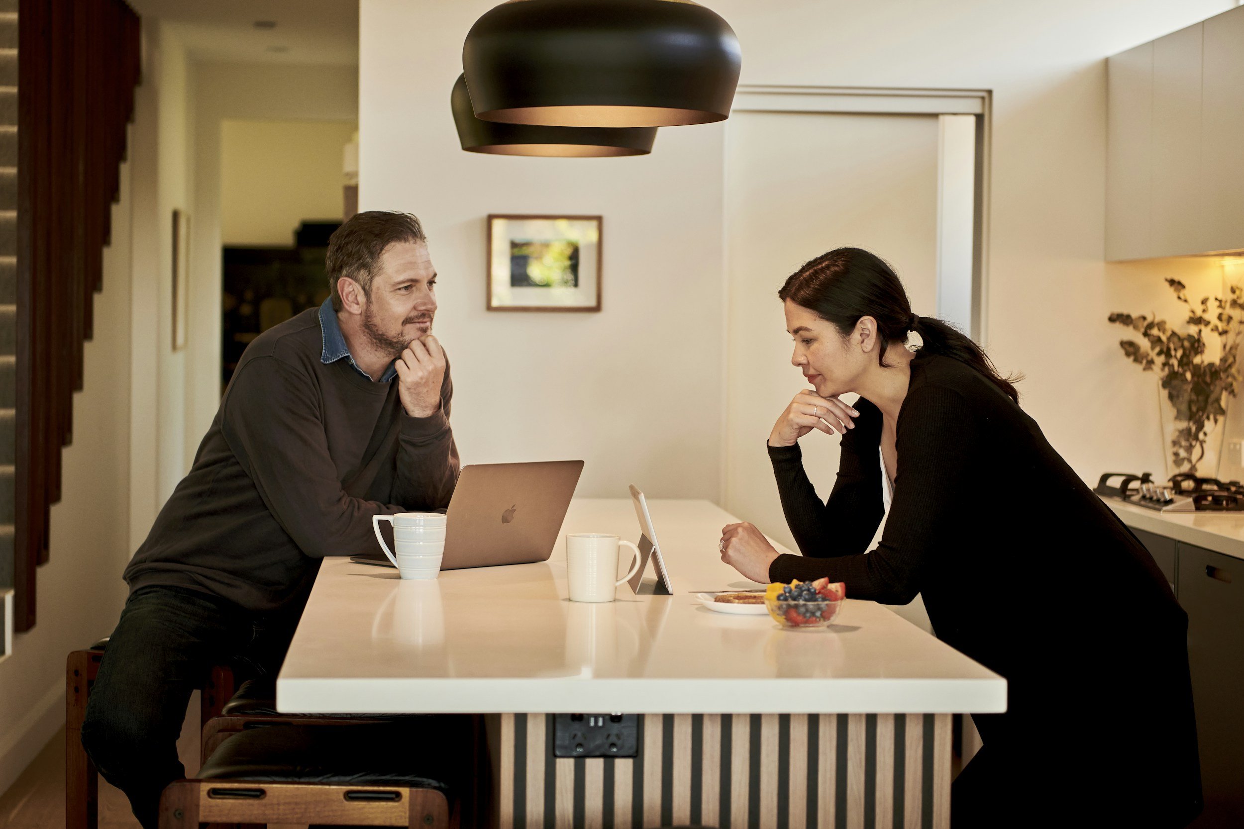 Comment expliquer le crédit lombard à son conjoint ou partenaire : guide de la conversation
