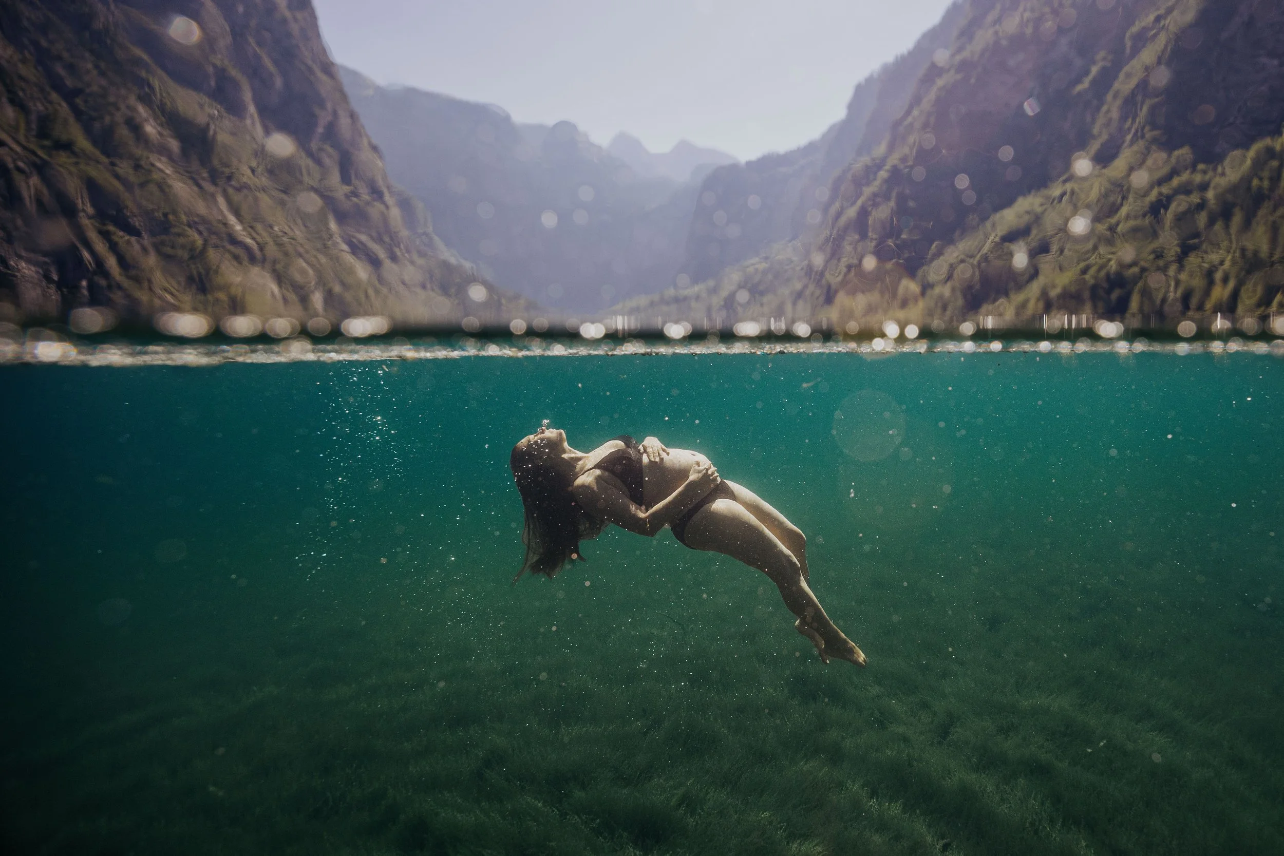 Schwangerschaftsshooting im Wasser, Schwangerschaftsfoto Salzburg