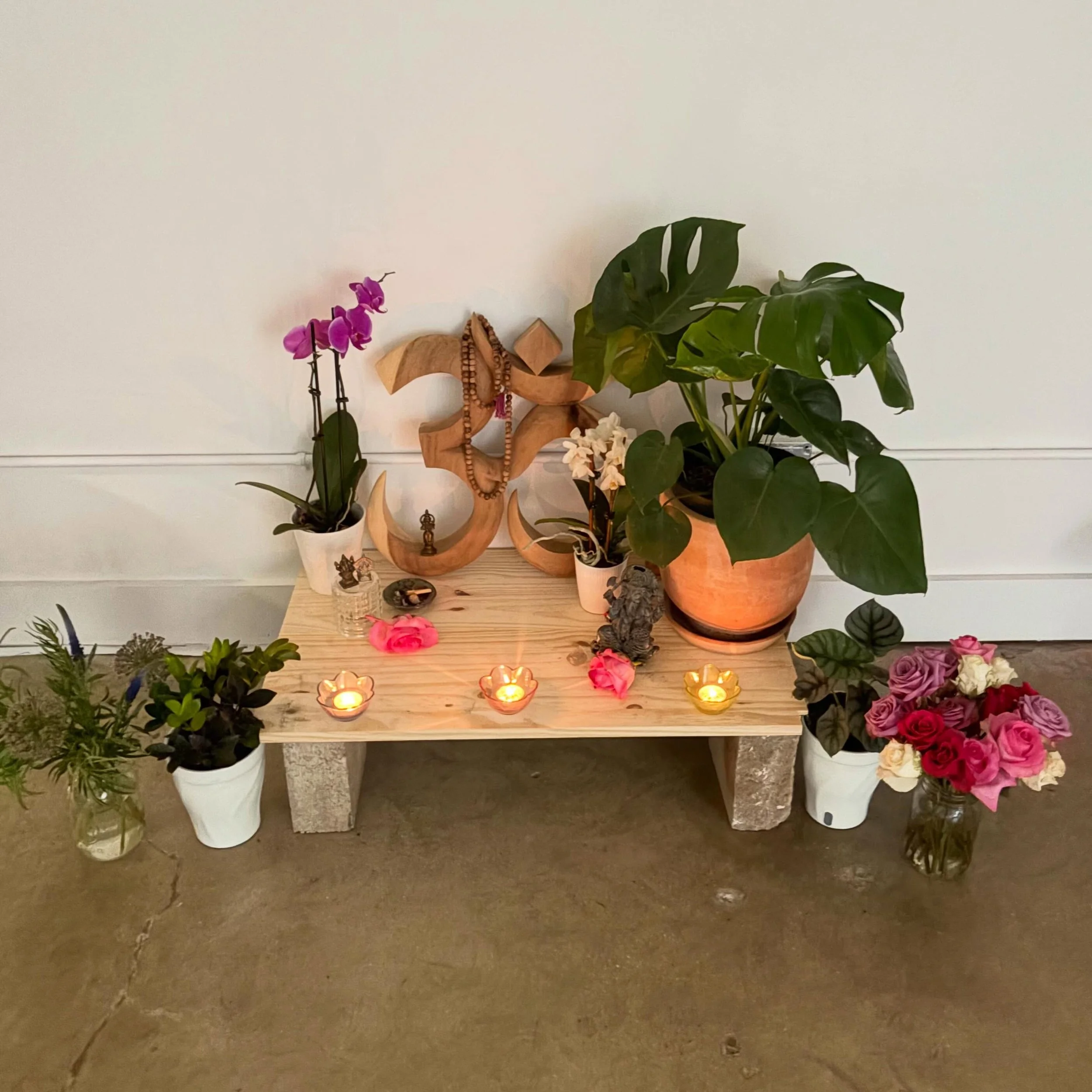 PRENATAL YOGA SERIES 🌷 @hastingsyoga 
Wednesdays 6:15-7:15pm JUNE 3, 10, 17 + JULY 1

Loving the new studio space at 145 Palisade St. Suite 317B, Dobbs Ferry NY and the sweet community of pregnant folks who&rsquo;ve been coming to practice. 💗

DM m