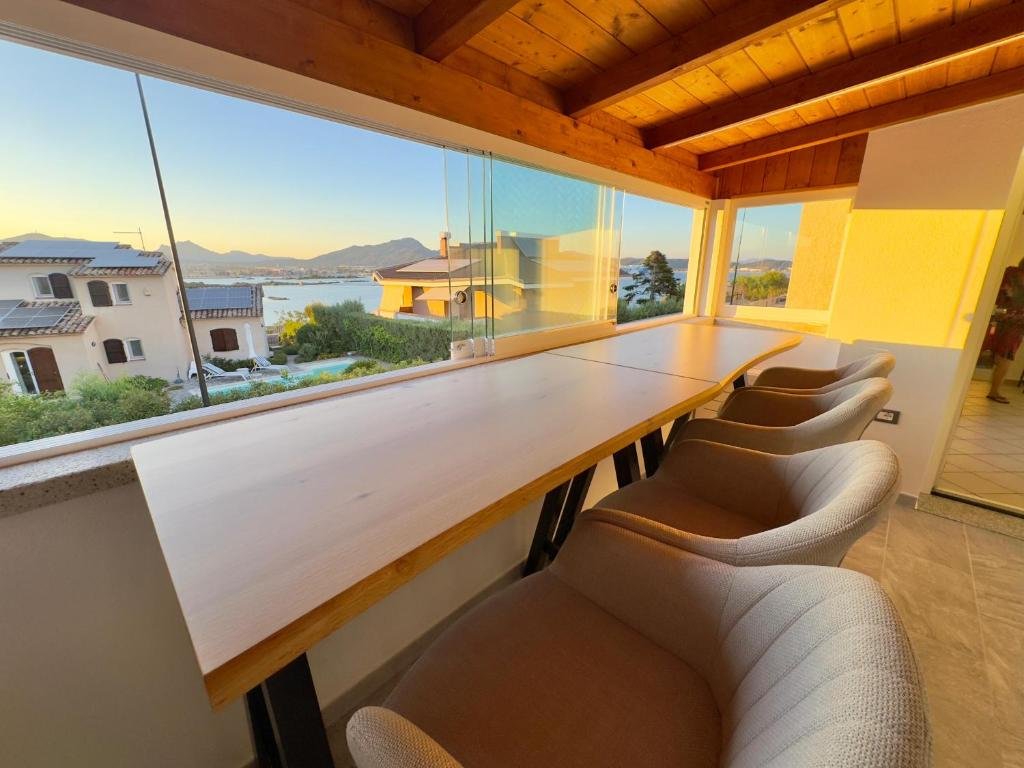 terrazza panoramica su Olbia con vista mare
