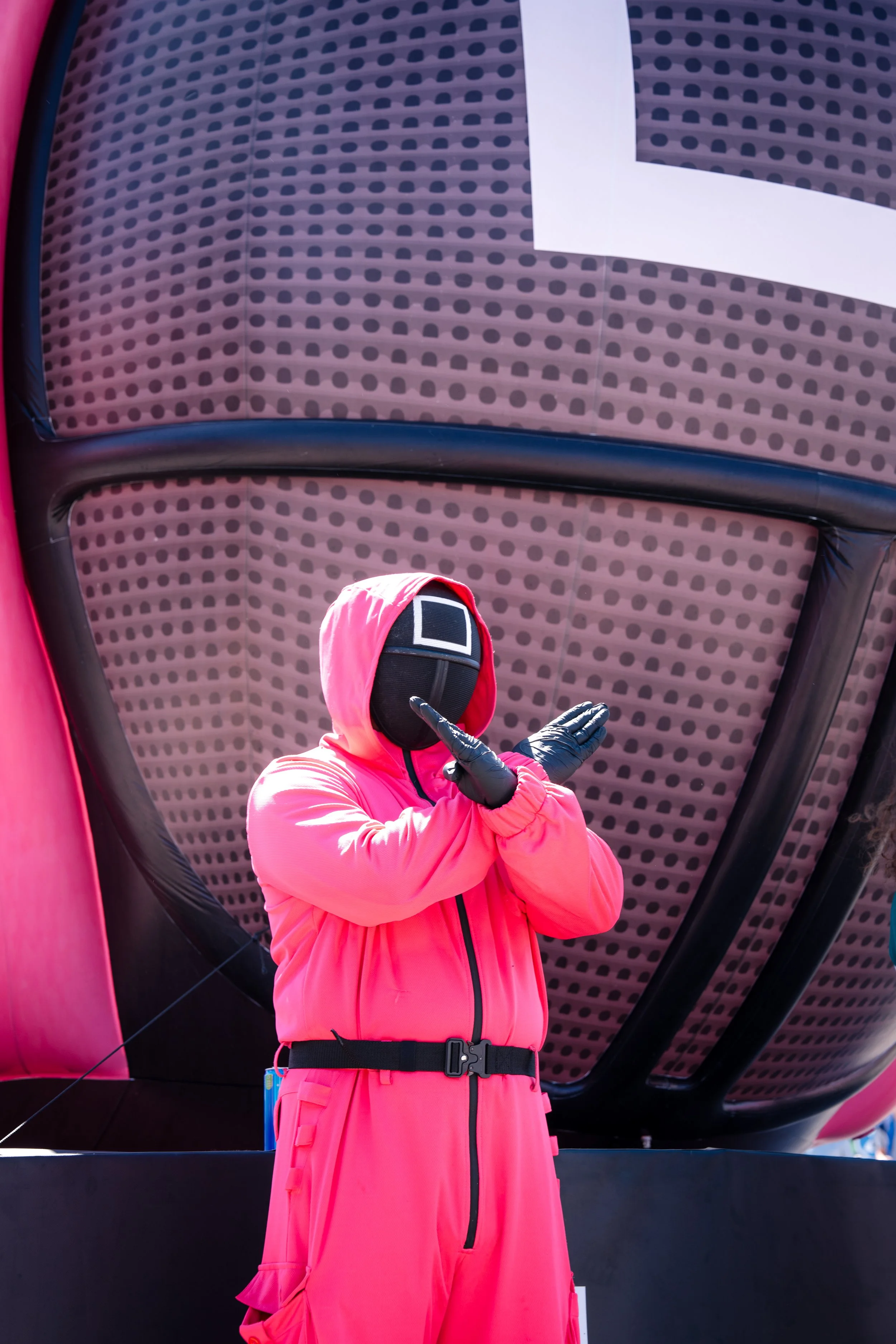 NFLX_UK_Activation_June-17 (1).jpg